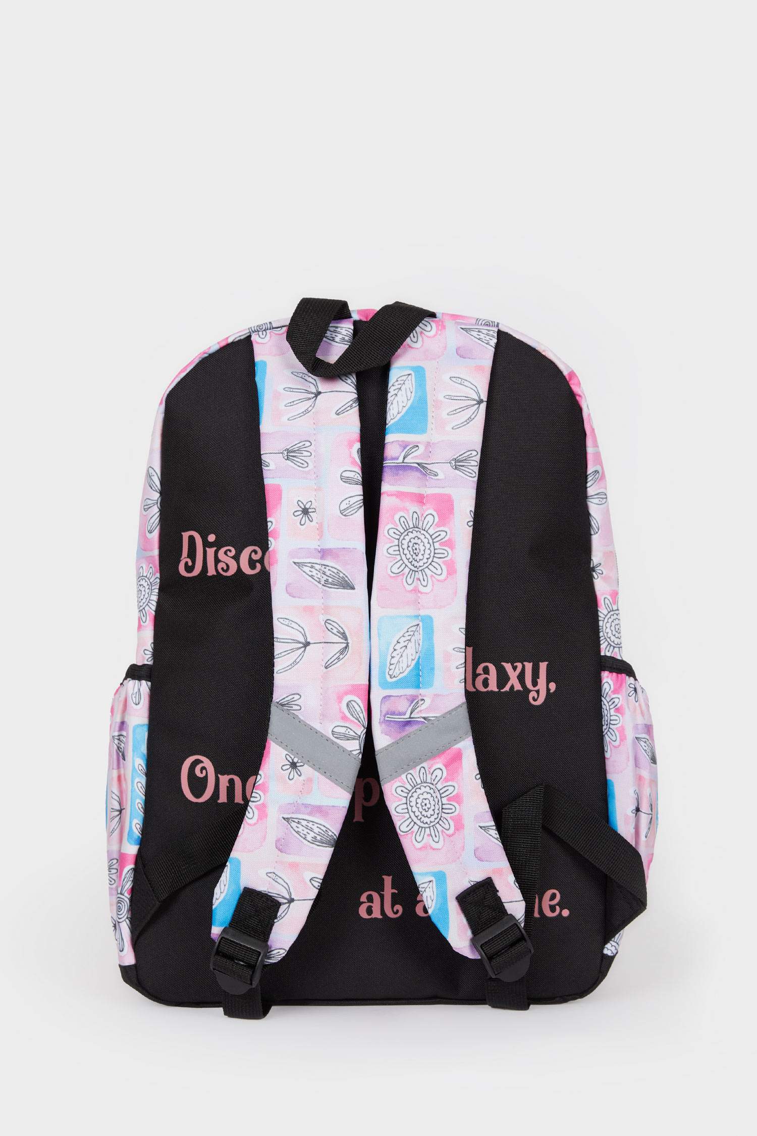 شنطة ظهر بناتي