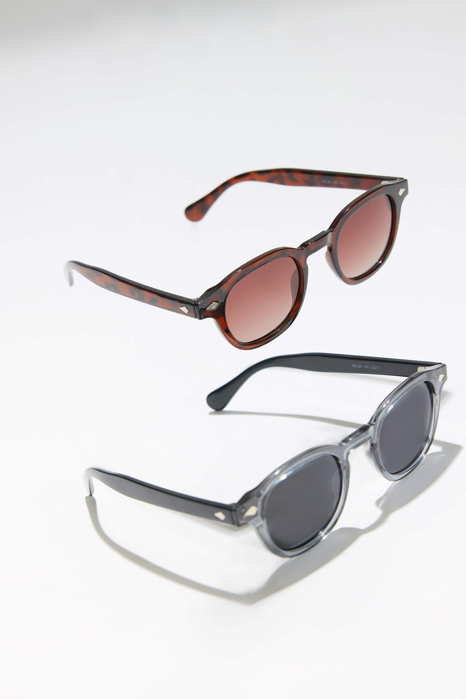 Man Round Sunglasses