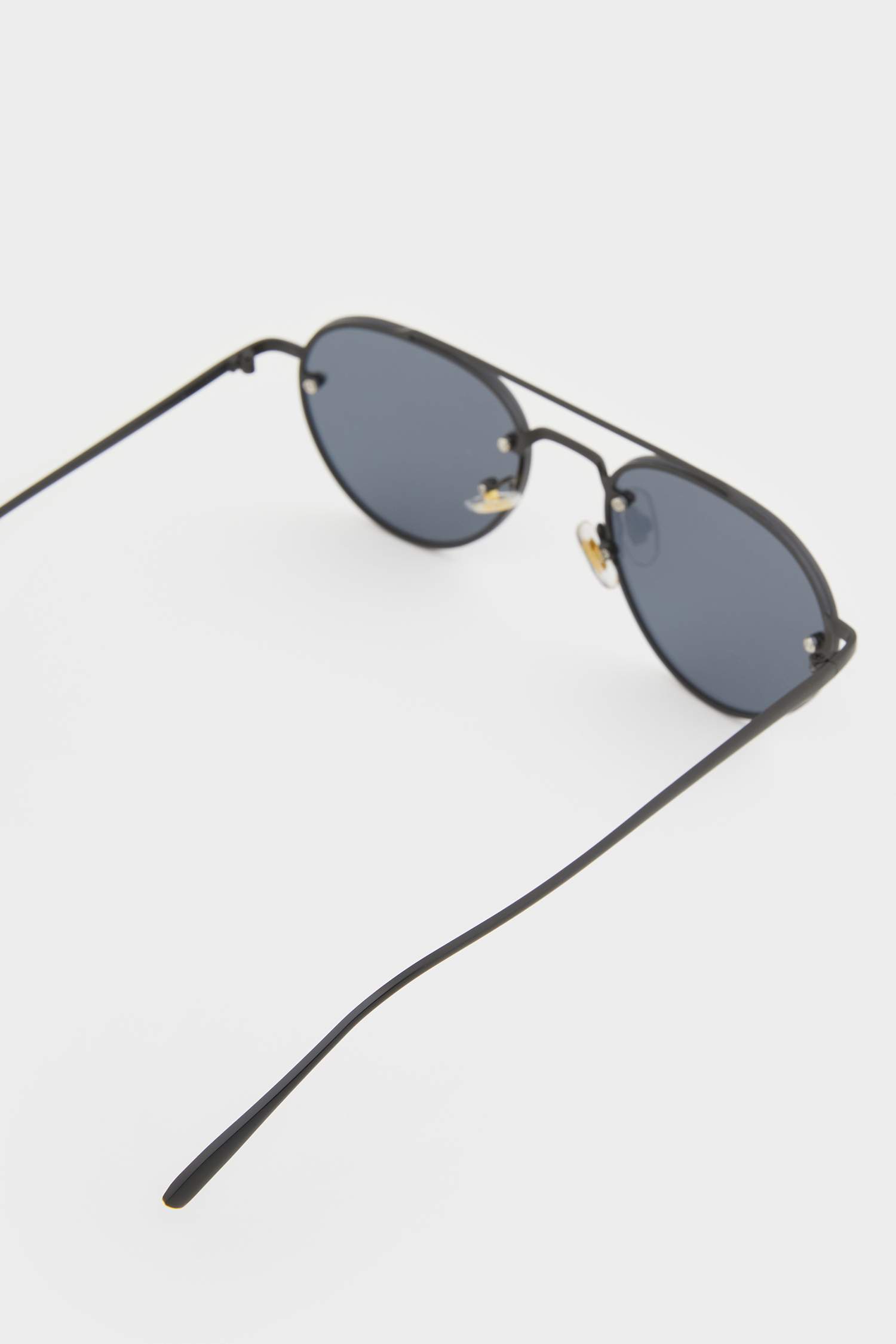 Kadın Siyah Metal Çerçeve Siyah Cam Pilot UV Güneş Gözlüğü