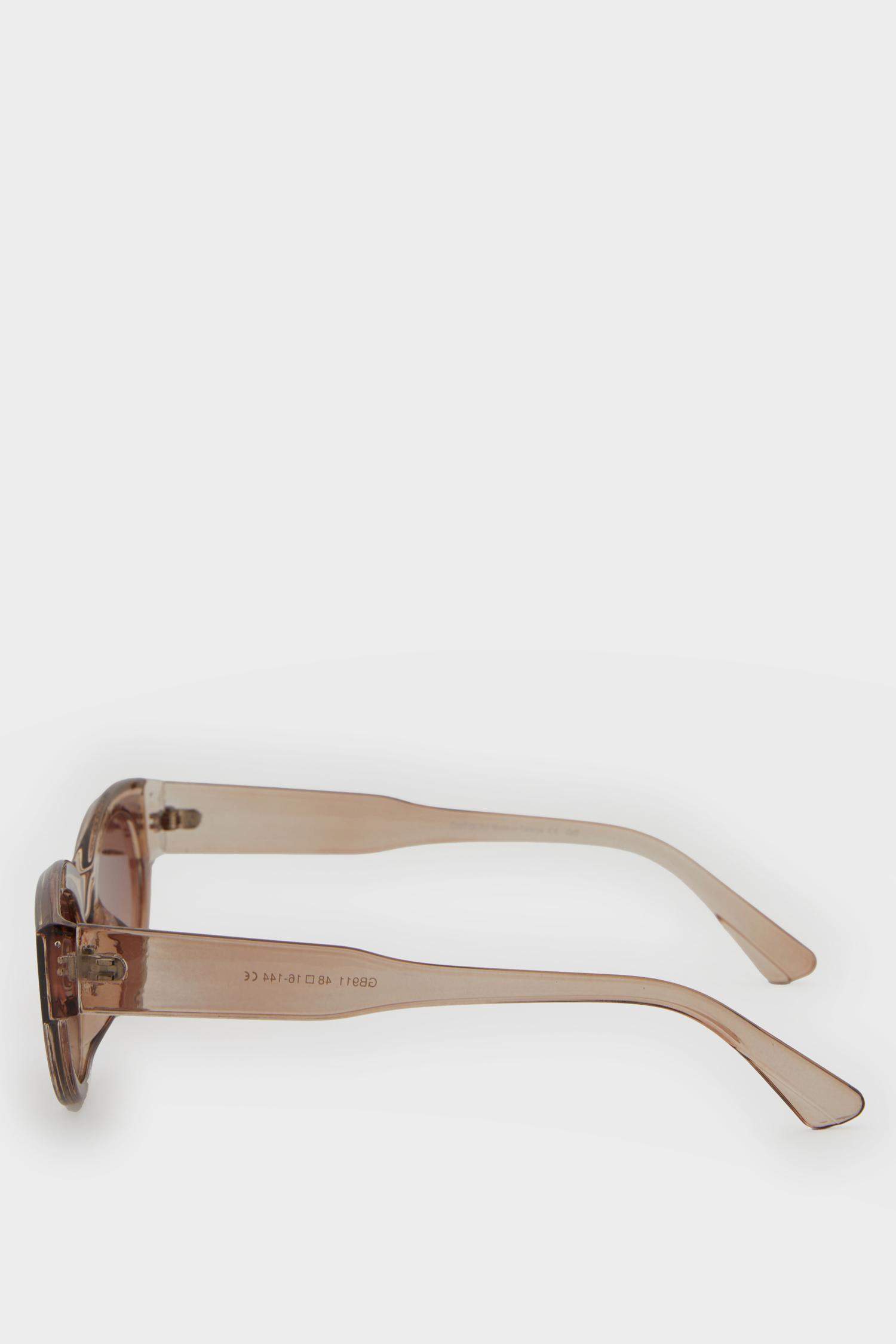 Kadın Oval Açık Kahve Plastik Çerçeve Açık Kahve Cam UV Güneş Gözlüğü