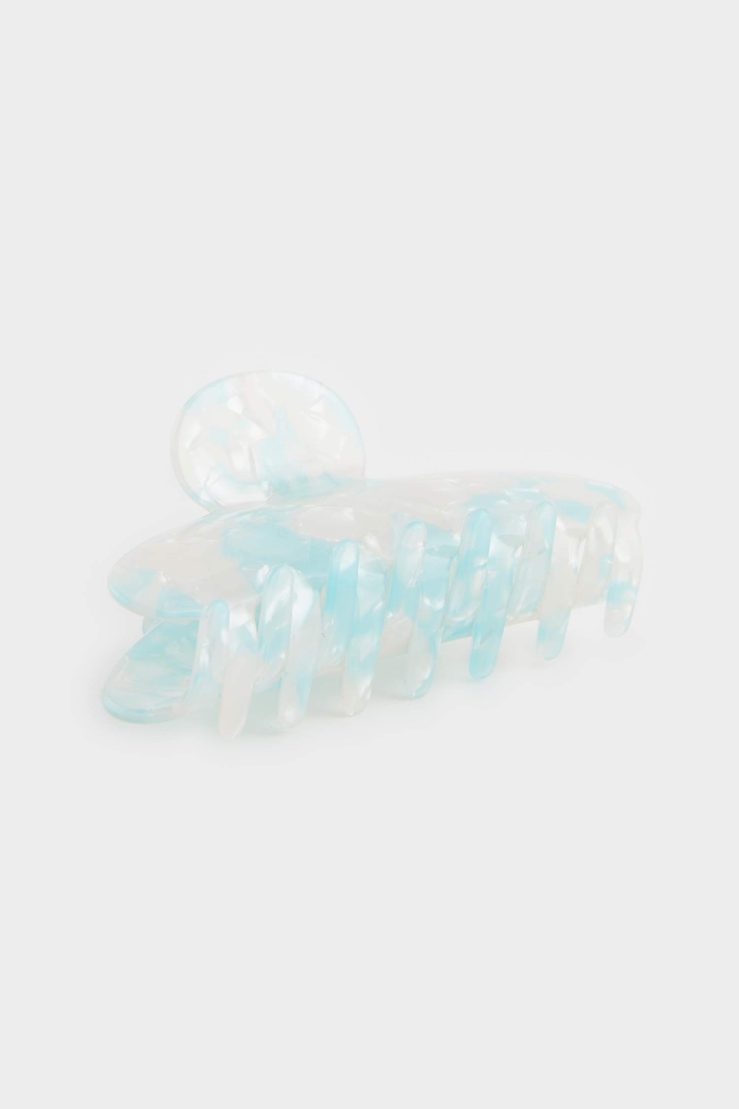 Woman Mint Pearl Hair Clips