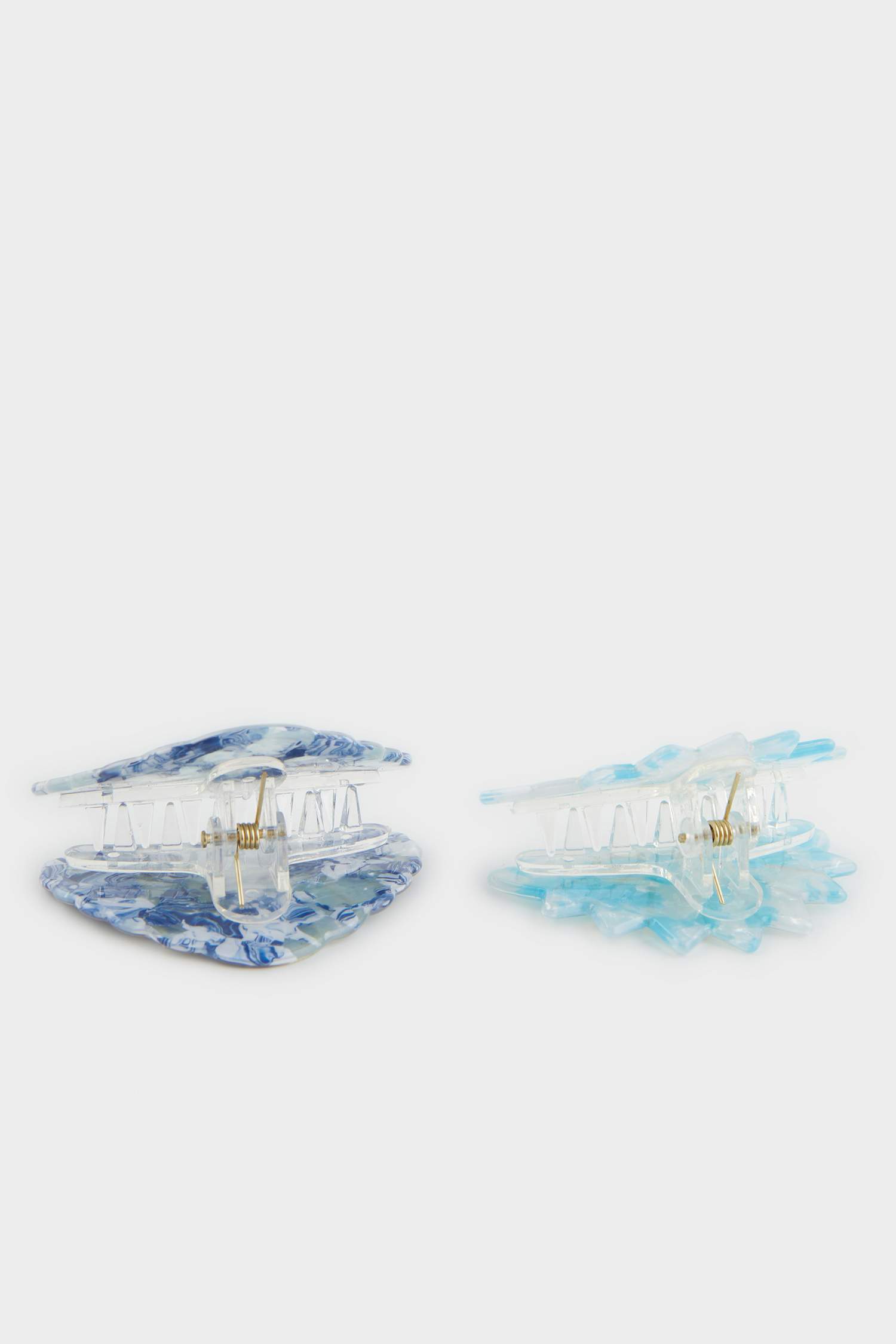 Woman Seashell Patterned 2 Piece Latch Hair Clips