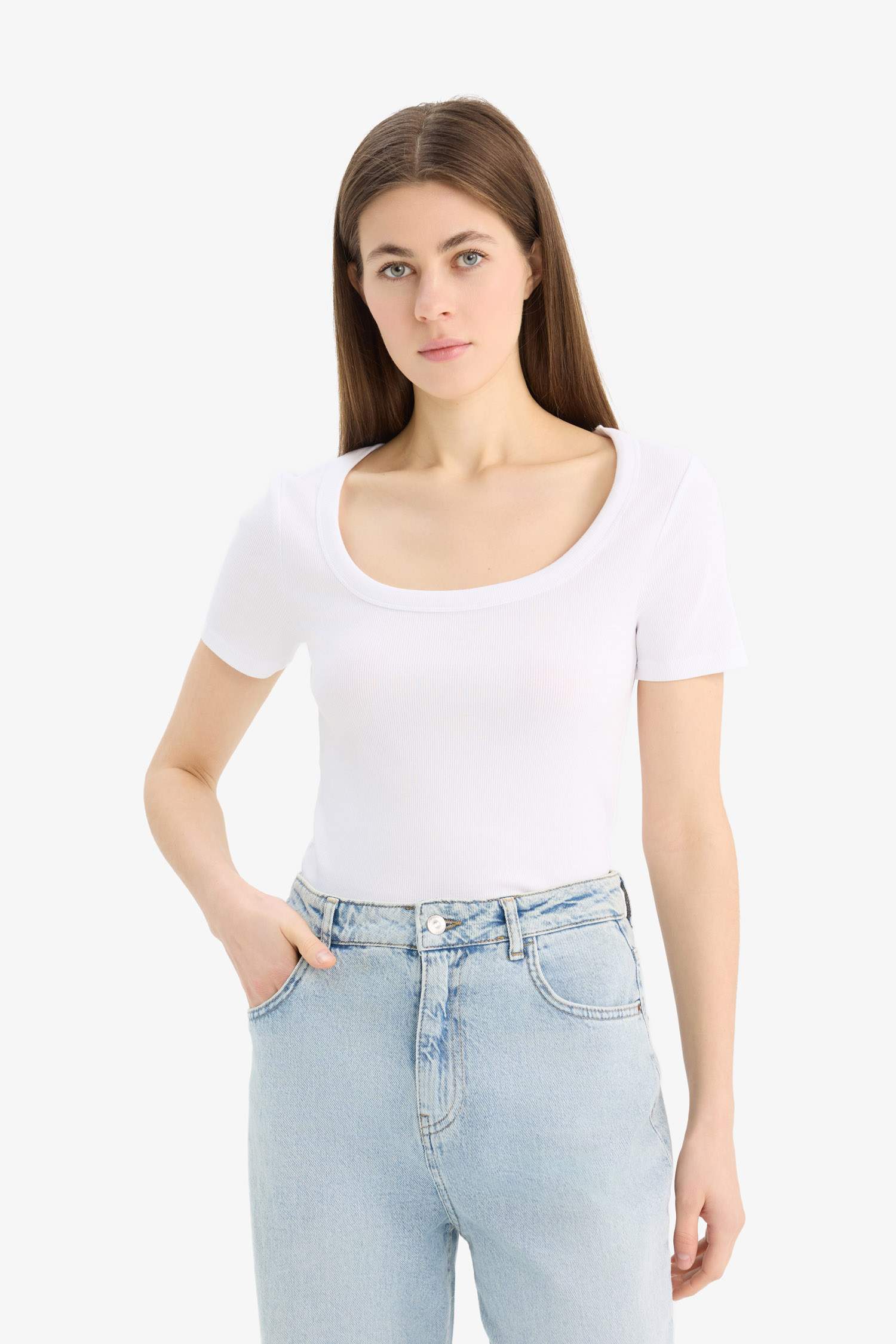 Slim Fit Dar Kesim Bisiklet Yaka Basic Düz Fitilli Kaşkorse Kısa Kollu Beyaz Tişört