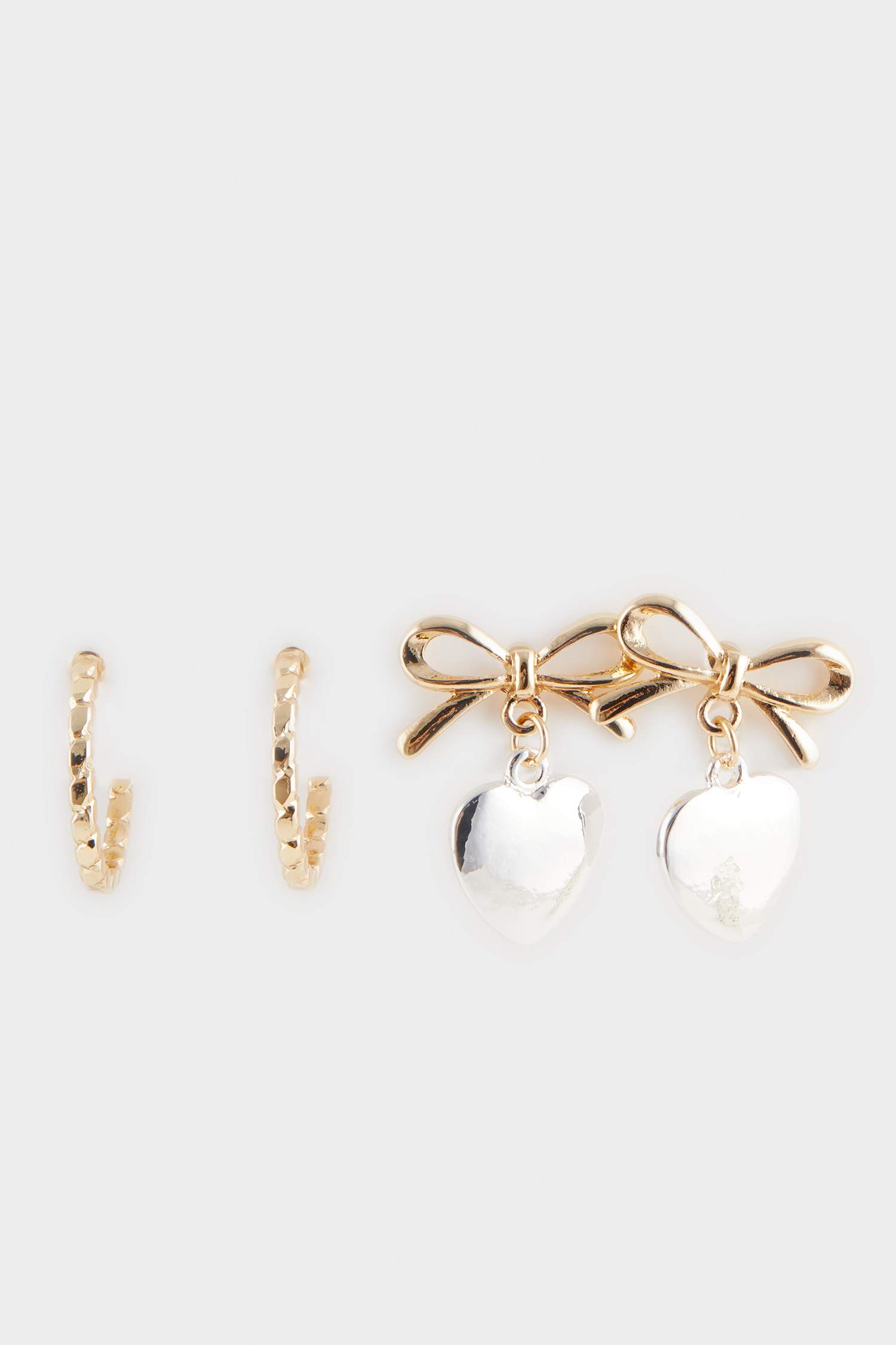 Әйелдерге 2 сырға