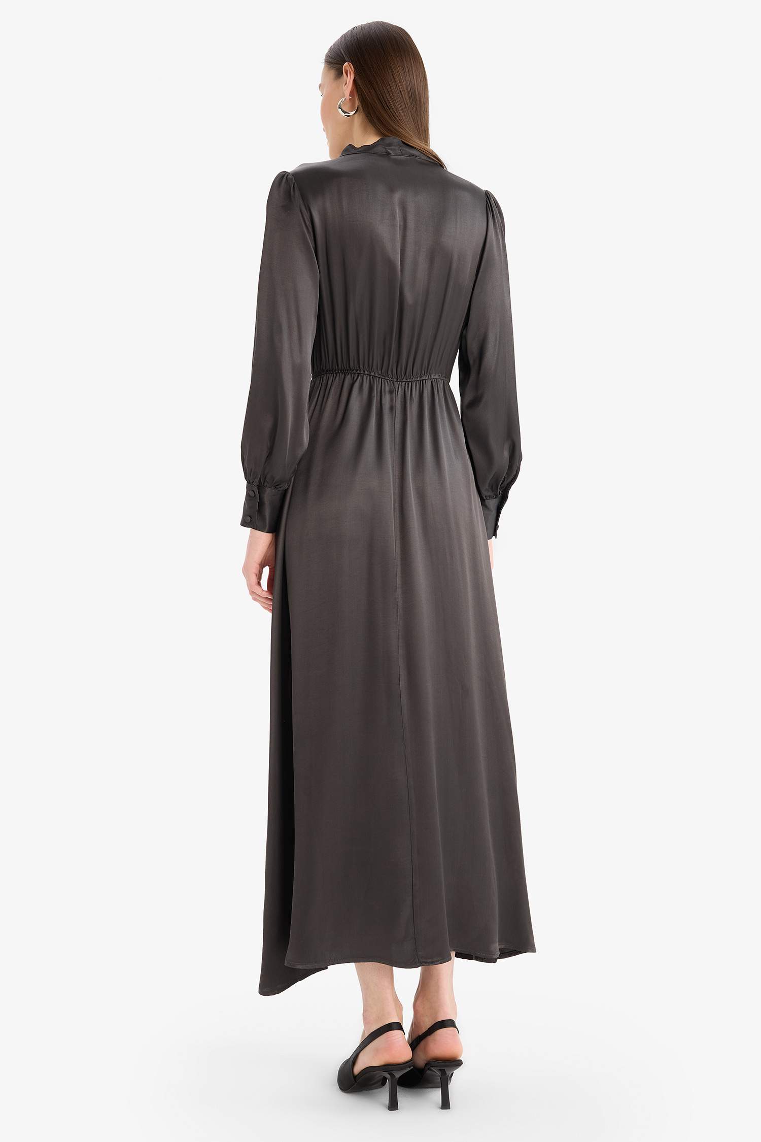 فستان بأكمام طويلة ستان قصة عادية