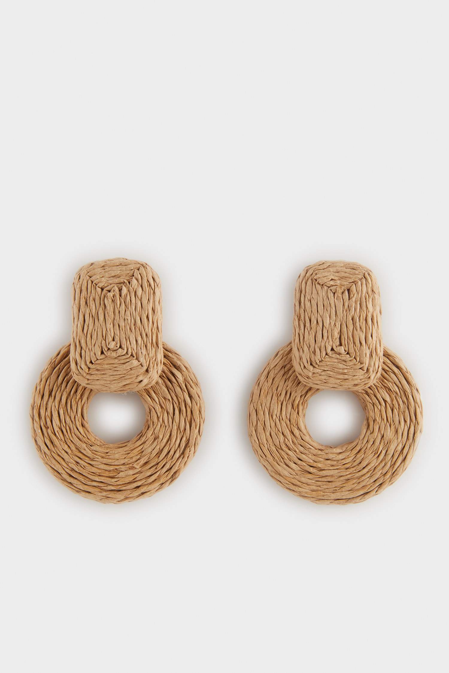 Woman Wicker Detailed Earrings