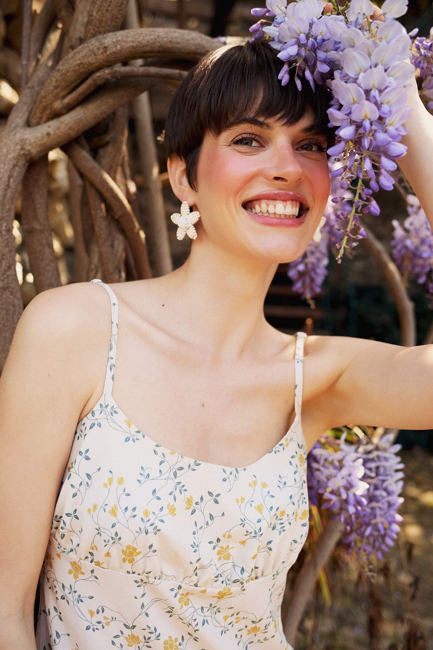 Woman Straw Detailed Flower Earrings