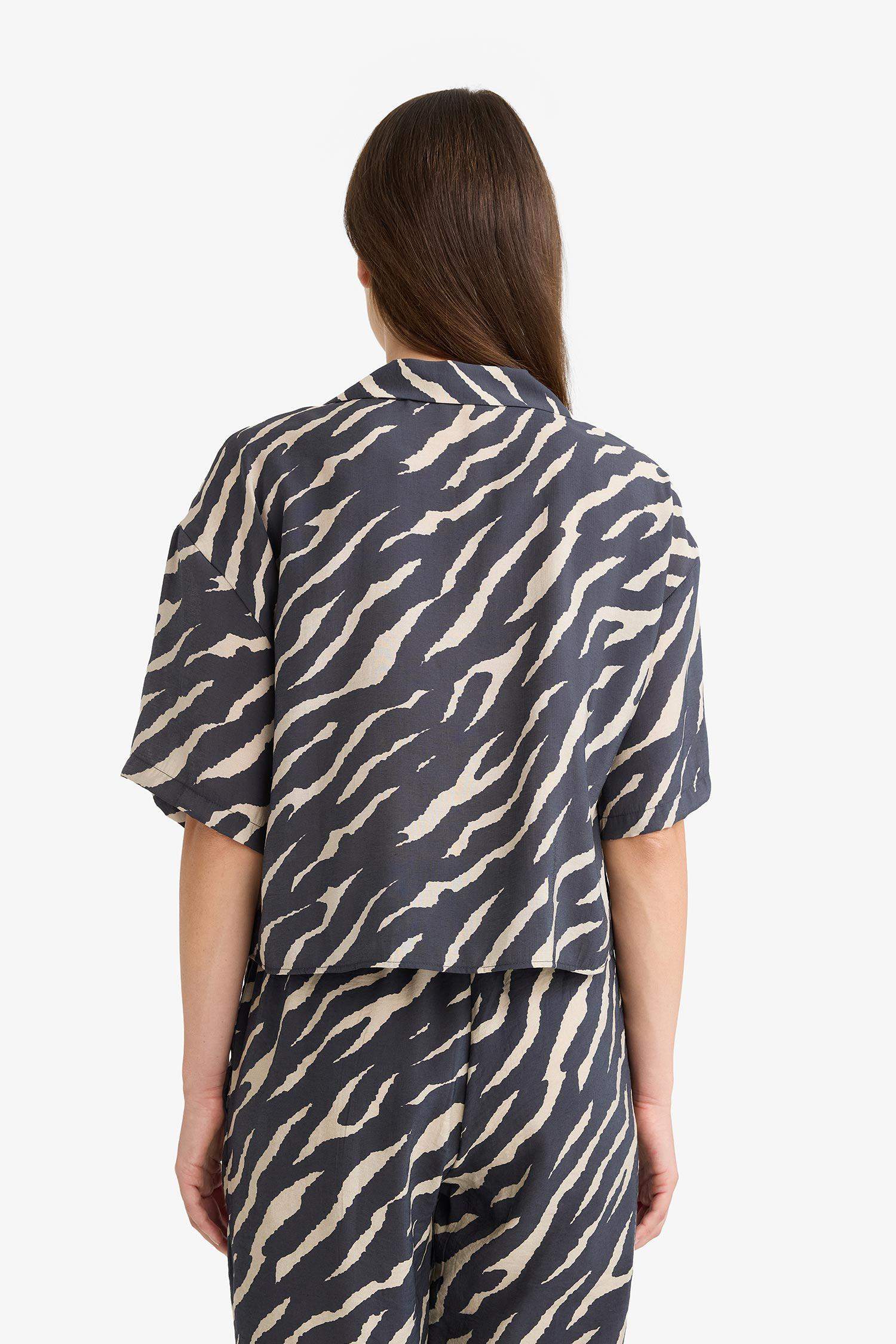 	Loose Fit Zebra Desenli Modal Kısa Kollu Gömlek