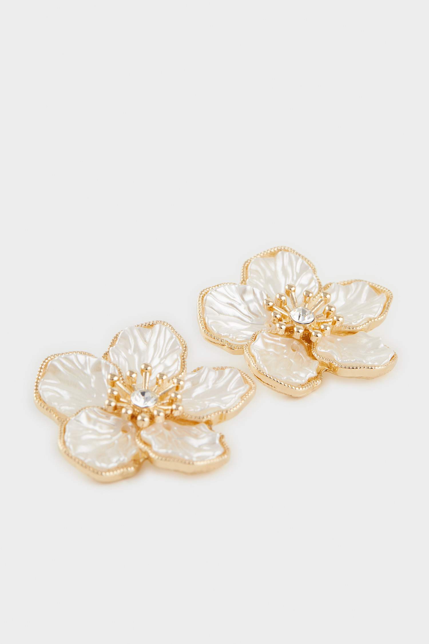 Woman Flower Gold Earrings