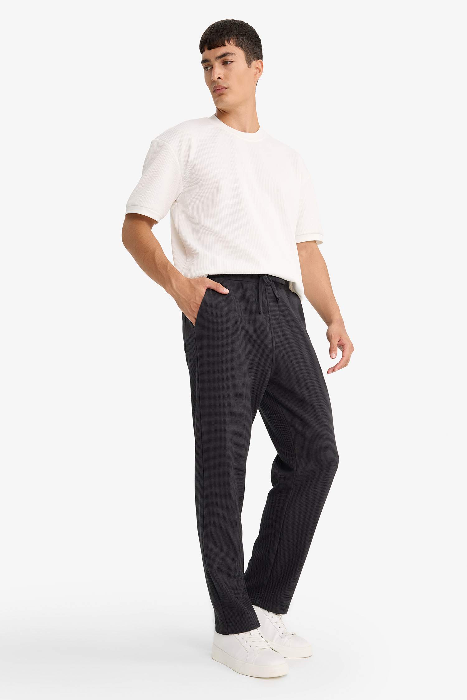 بنطلون سويت بانتس وافل قصة عادية وخصر برباط