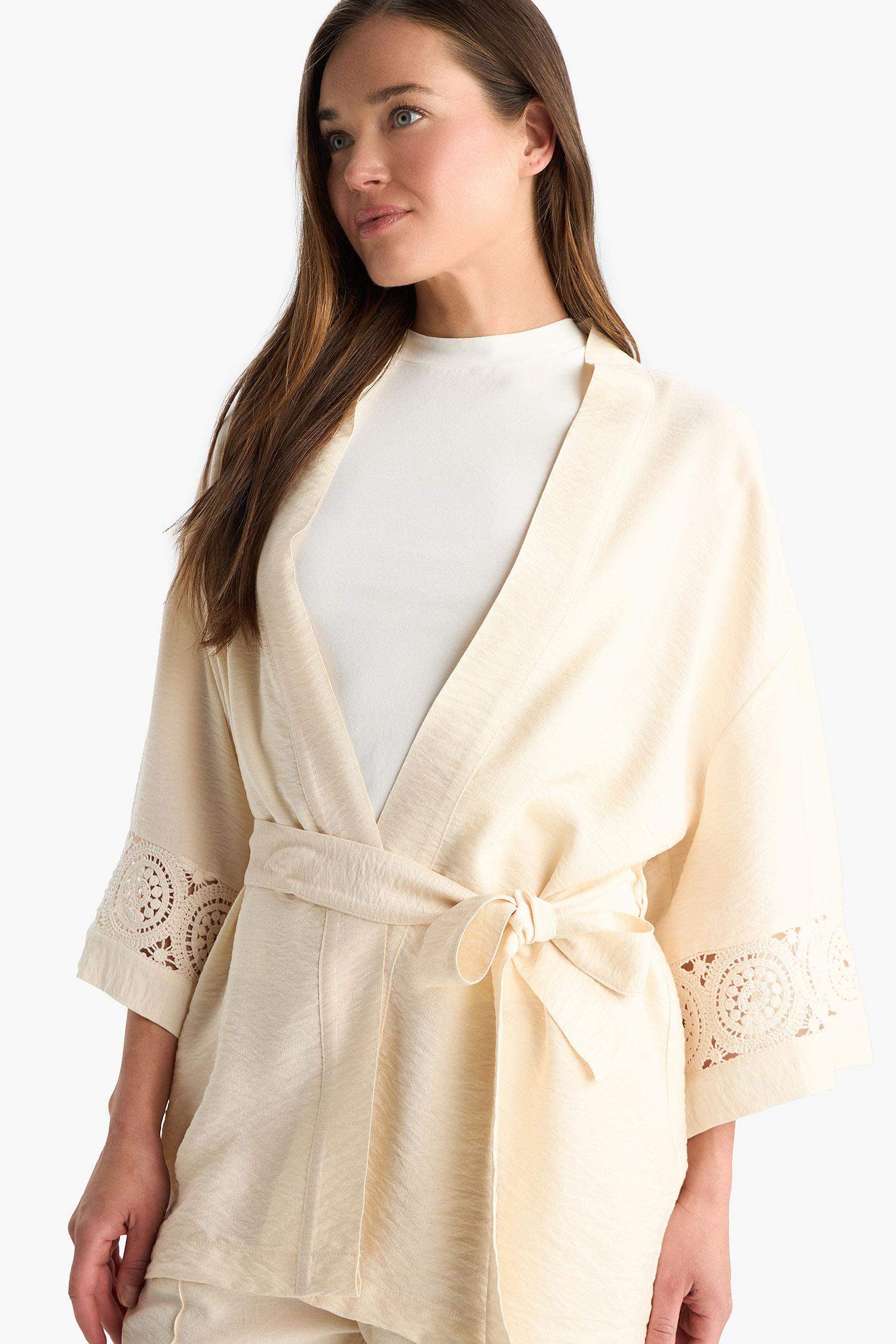 Regular Fit Uzun Kollu Kuşaklı Kimono