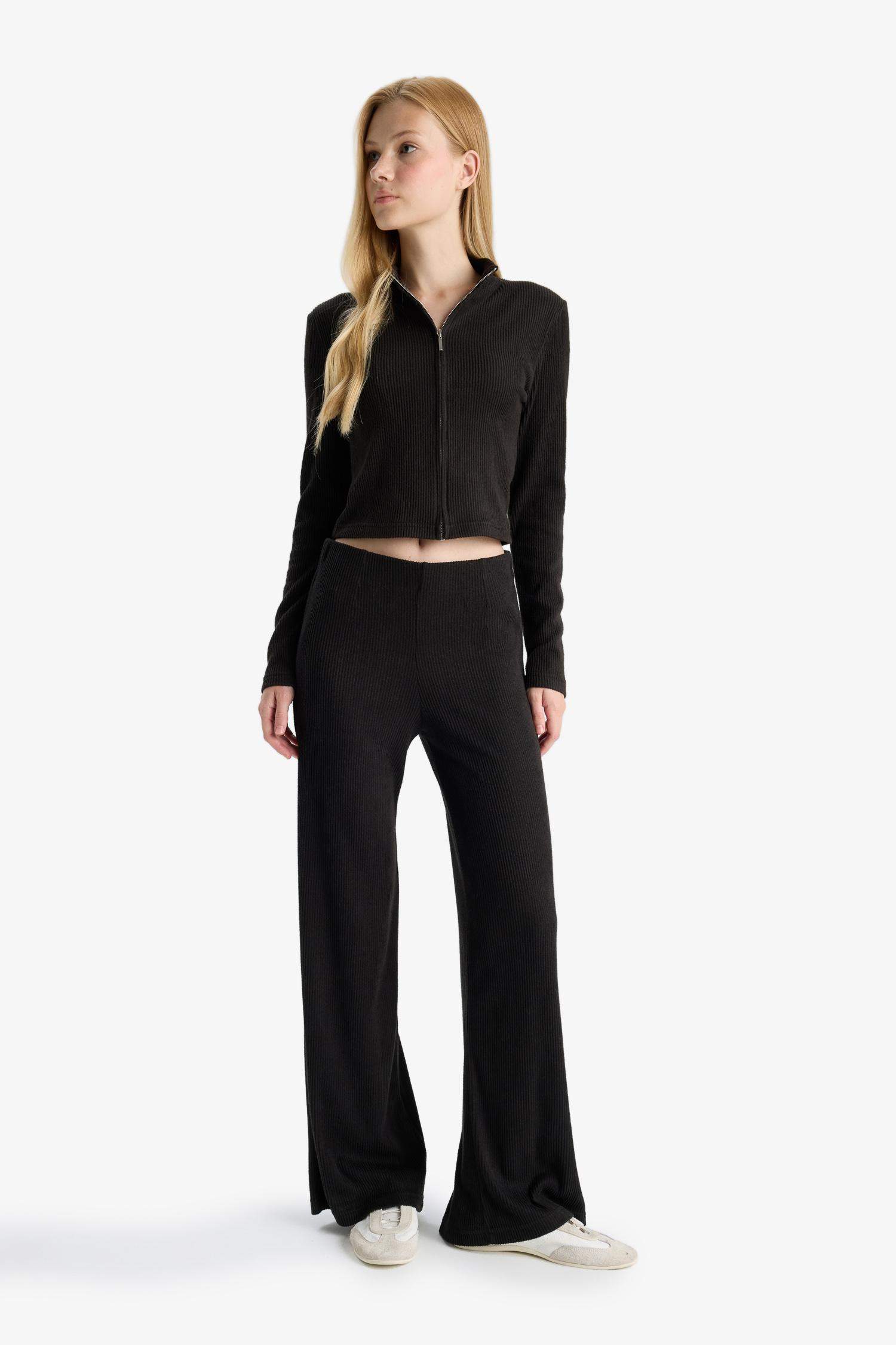 Beli Lastikli Flare Fit Geniş Paça Eşofman Altı