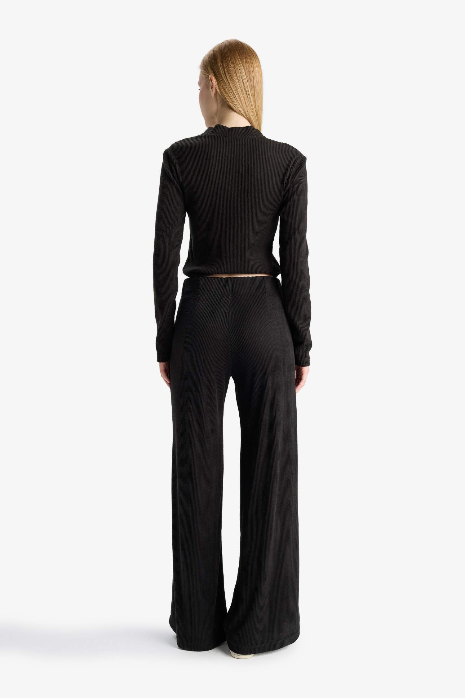 Beli Lastikli Flare Fit Geniş Paça Eşofman Altı