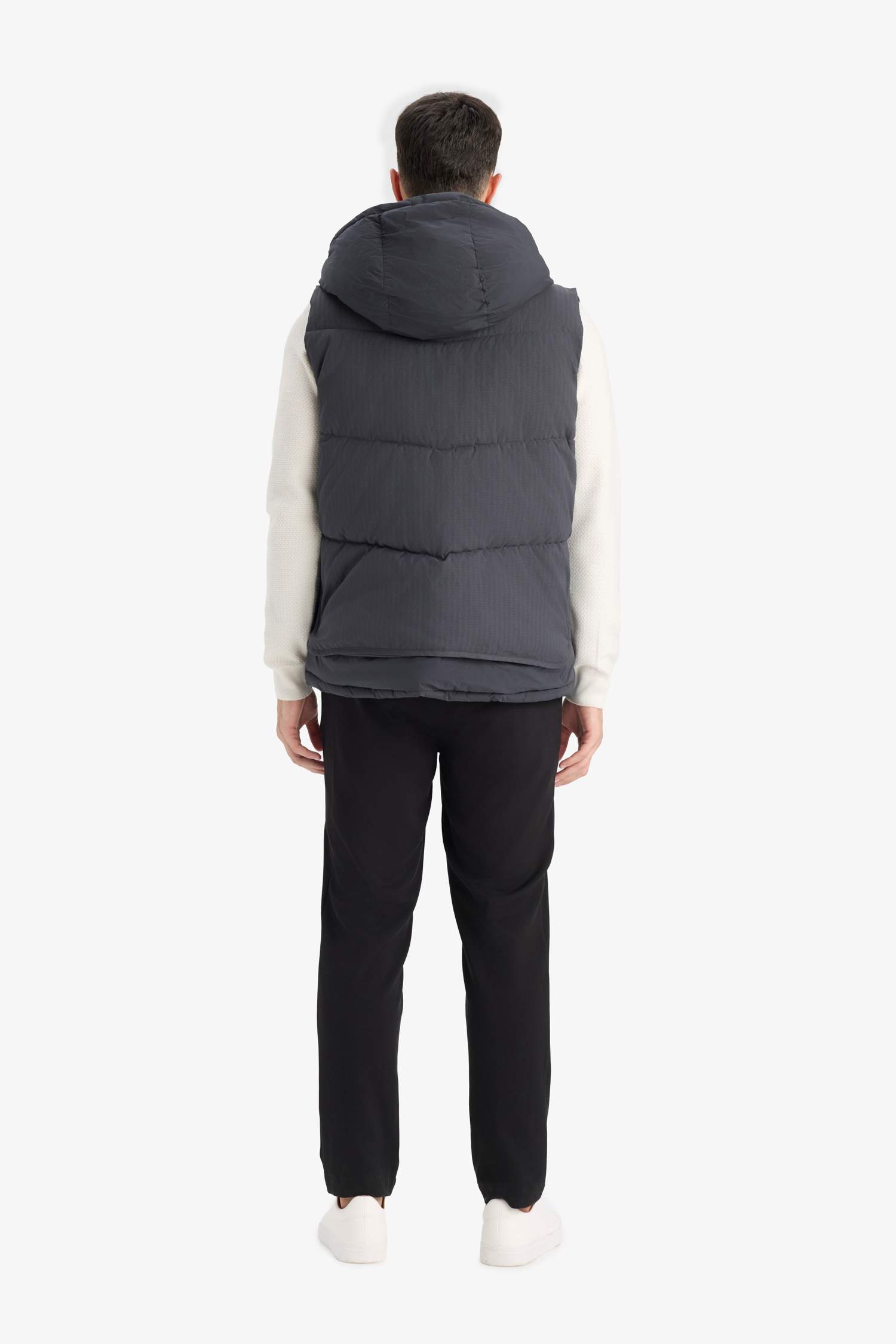 Gilet matelassé à capuche et fermeture zip Coupe régulière