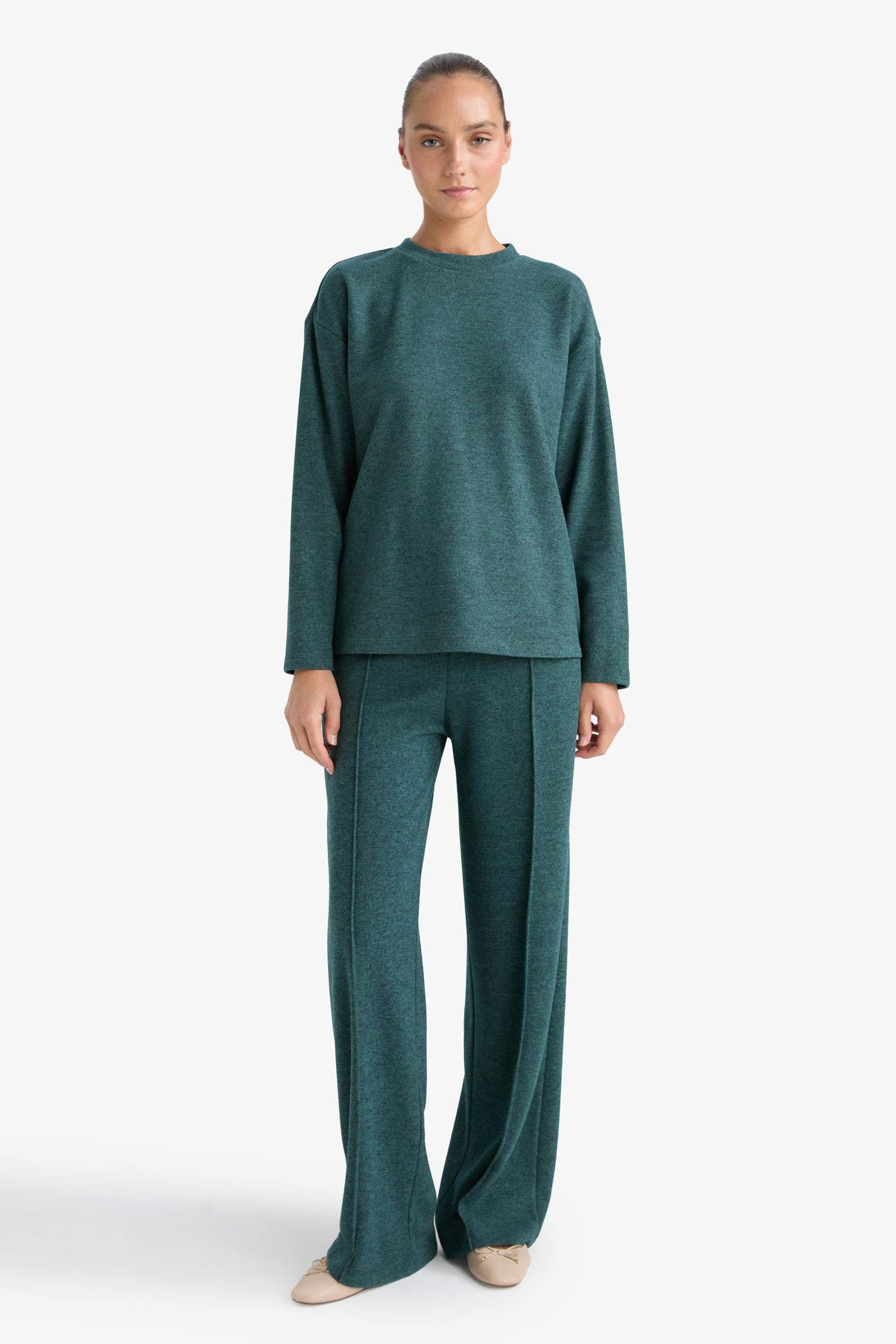 Relax Fit Long Sleeve Sweatshirt