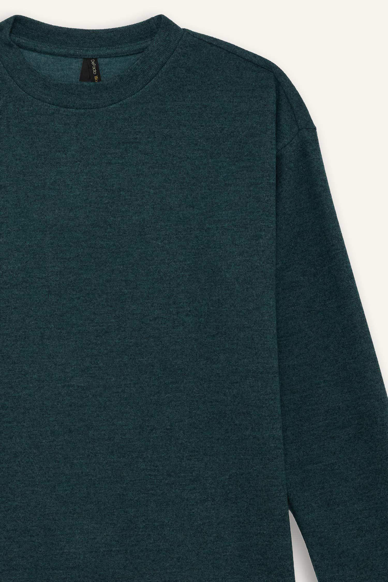 Relax Fit Long Sleeve Sweatshirt