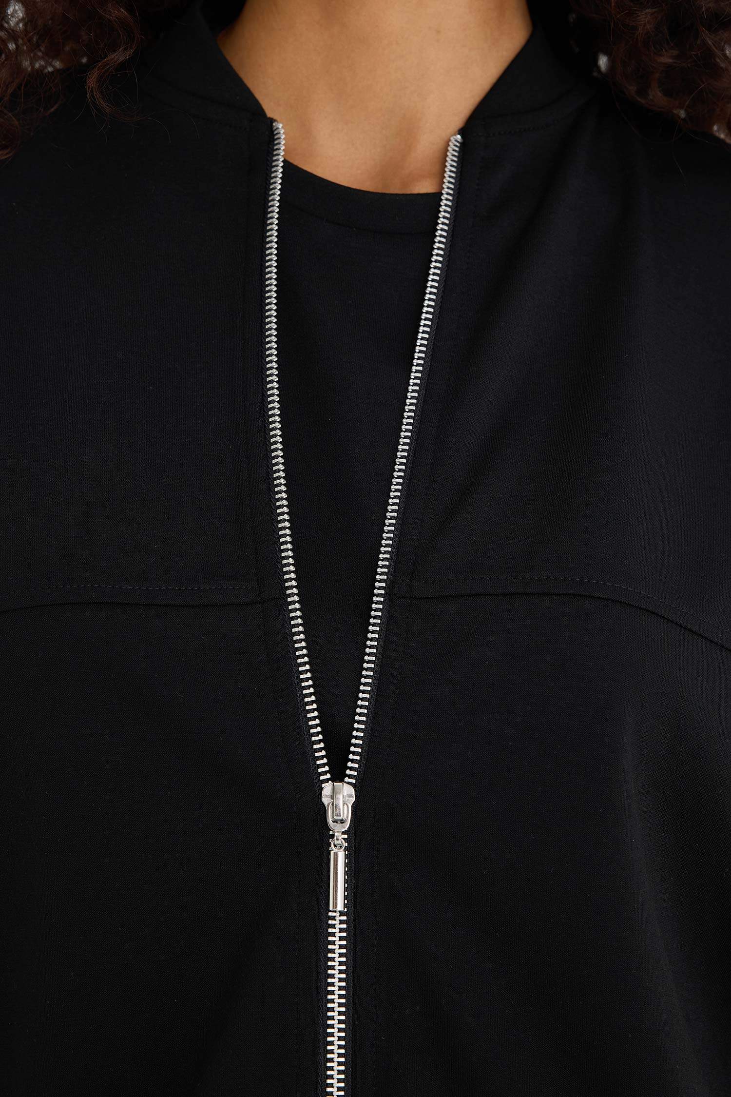 Kolej Yaka Fermuarlı Yumuşak Dokulu Modal Bomber Hırka