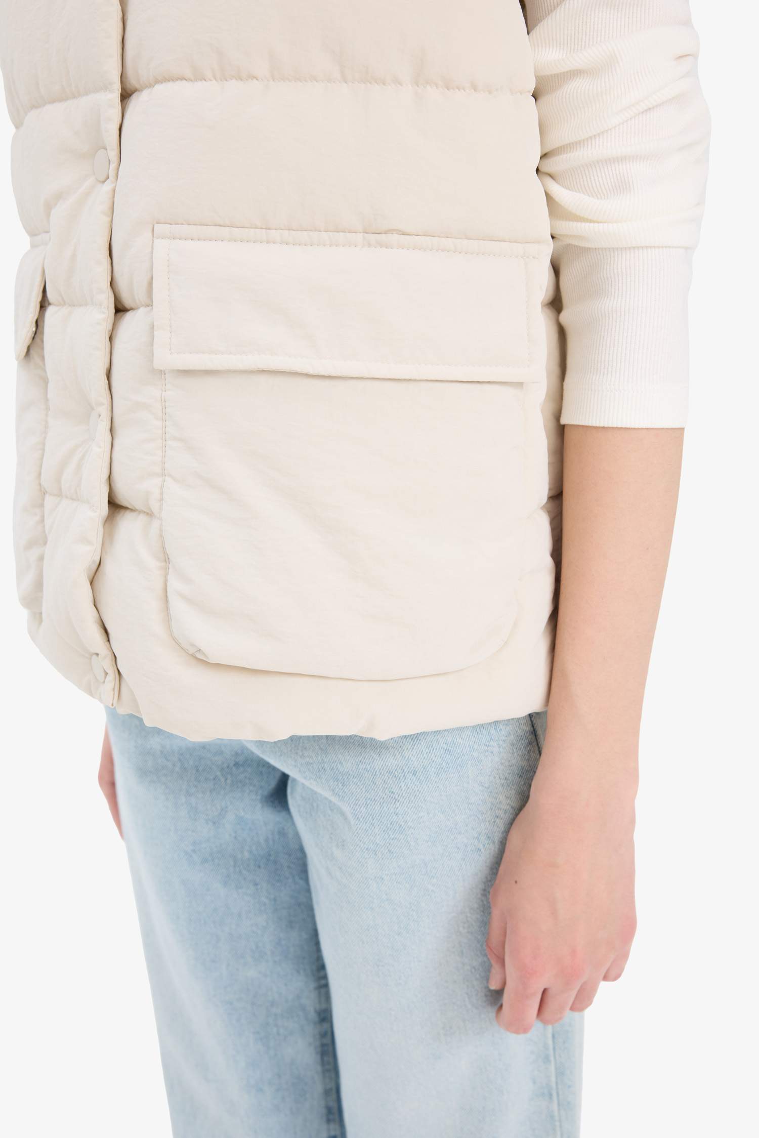 Regular Fit Stand Collar Zippered Puffer Vest