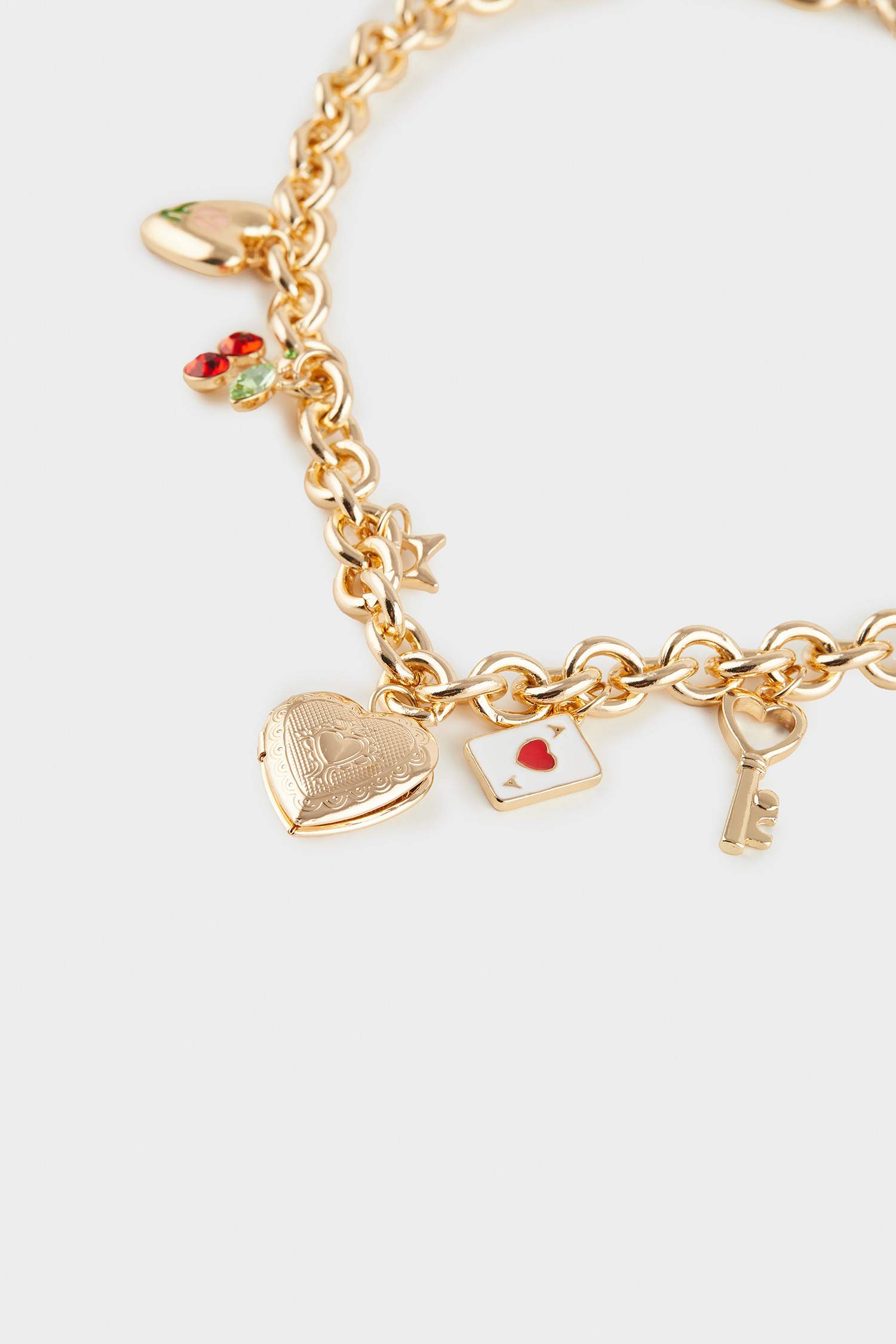 قلادة ذهبي نسائي