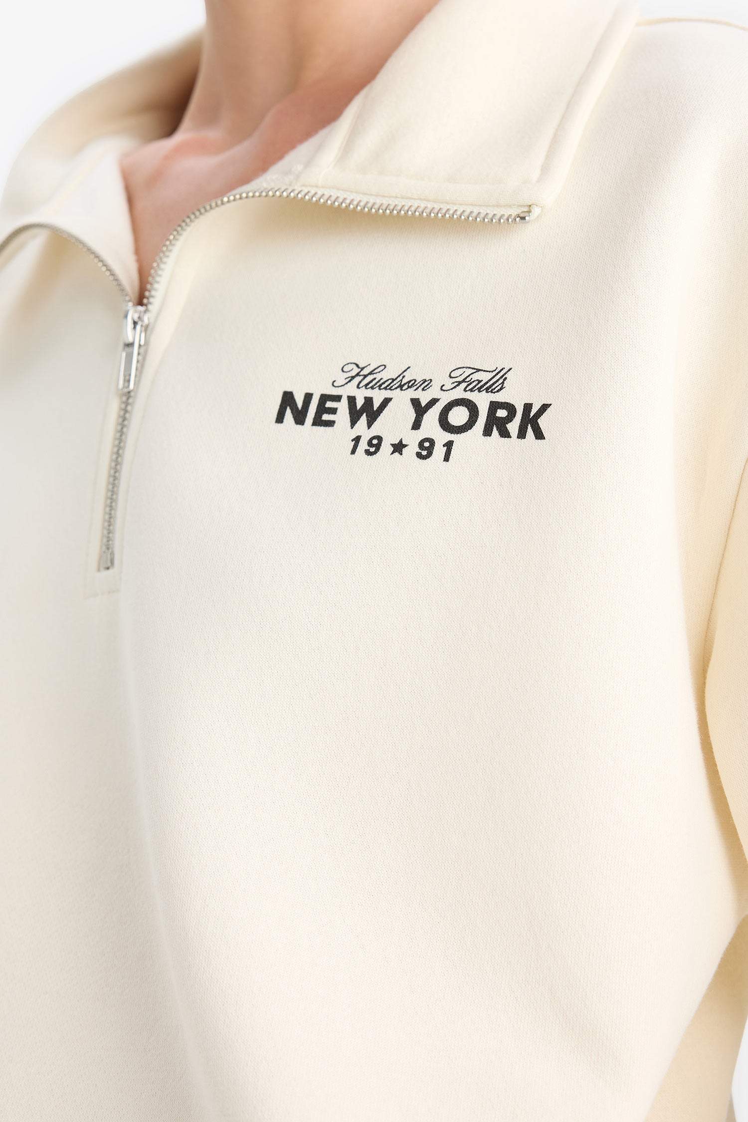 Regular Fit Yarım Fermuarlı Baskılı Kalın Sweatshirt