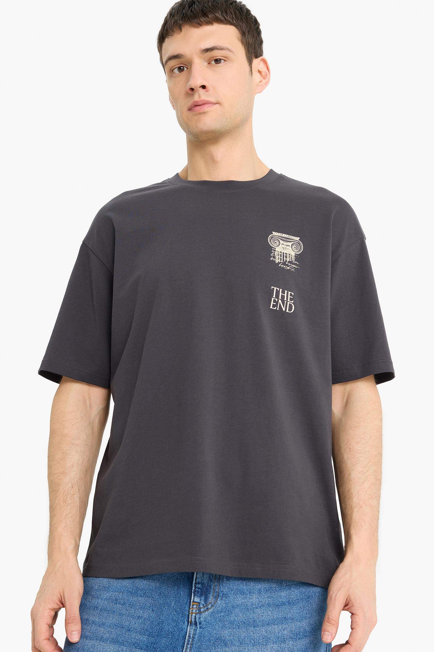 %100 Pamuk Boxy Fit Rahat Kesim Bisiklet Yaka Sırt Baskılı Kısa Kollu Tişört