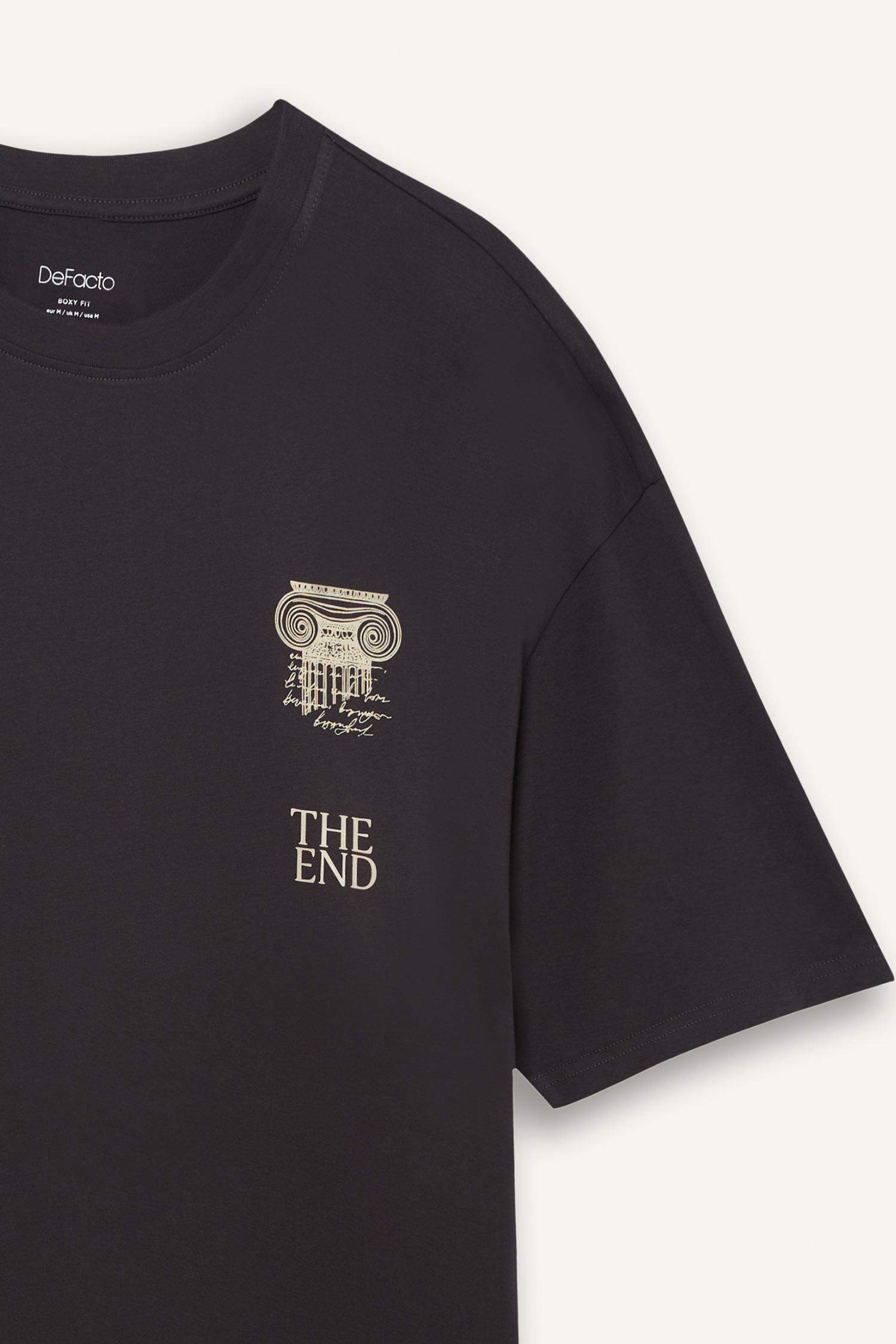 %100 Pamuk Boxy Fit Rahat Kesim Bisiklet Yaka Sırt Baskılı Kısa Kollu Tişört