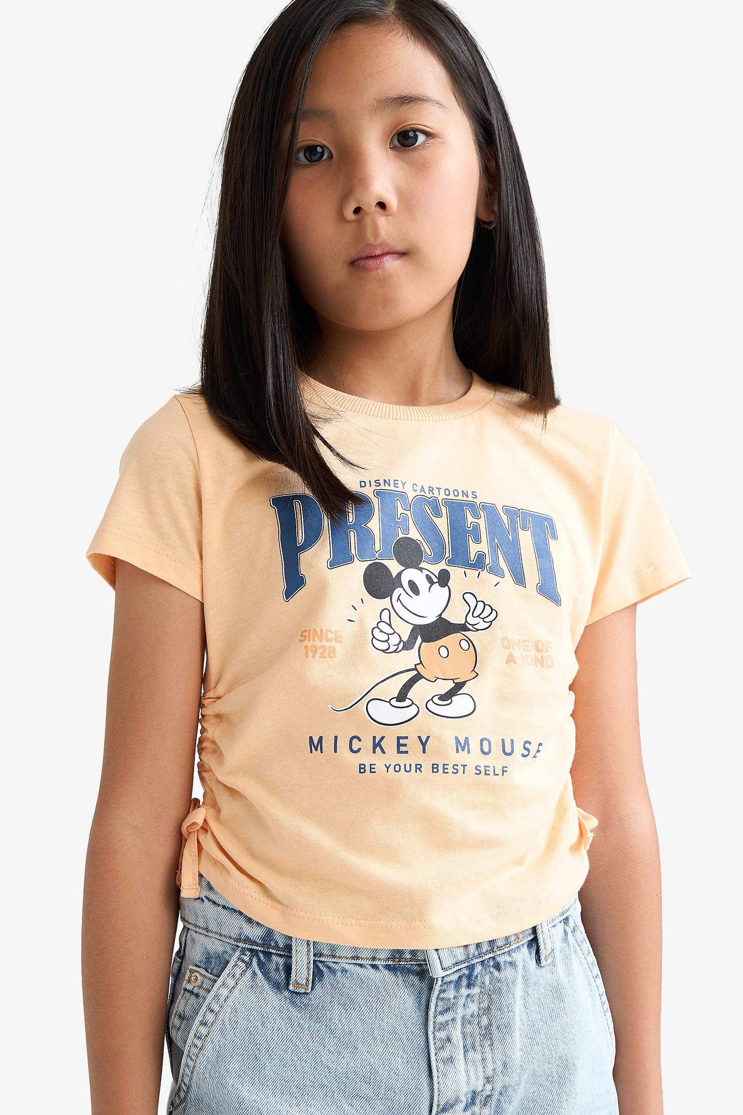 تيشيرت نص كم سليم فيت بياقة مستديرة من ديزني ميكي وميني
