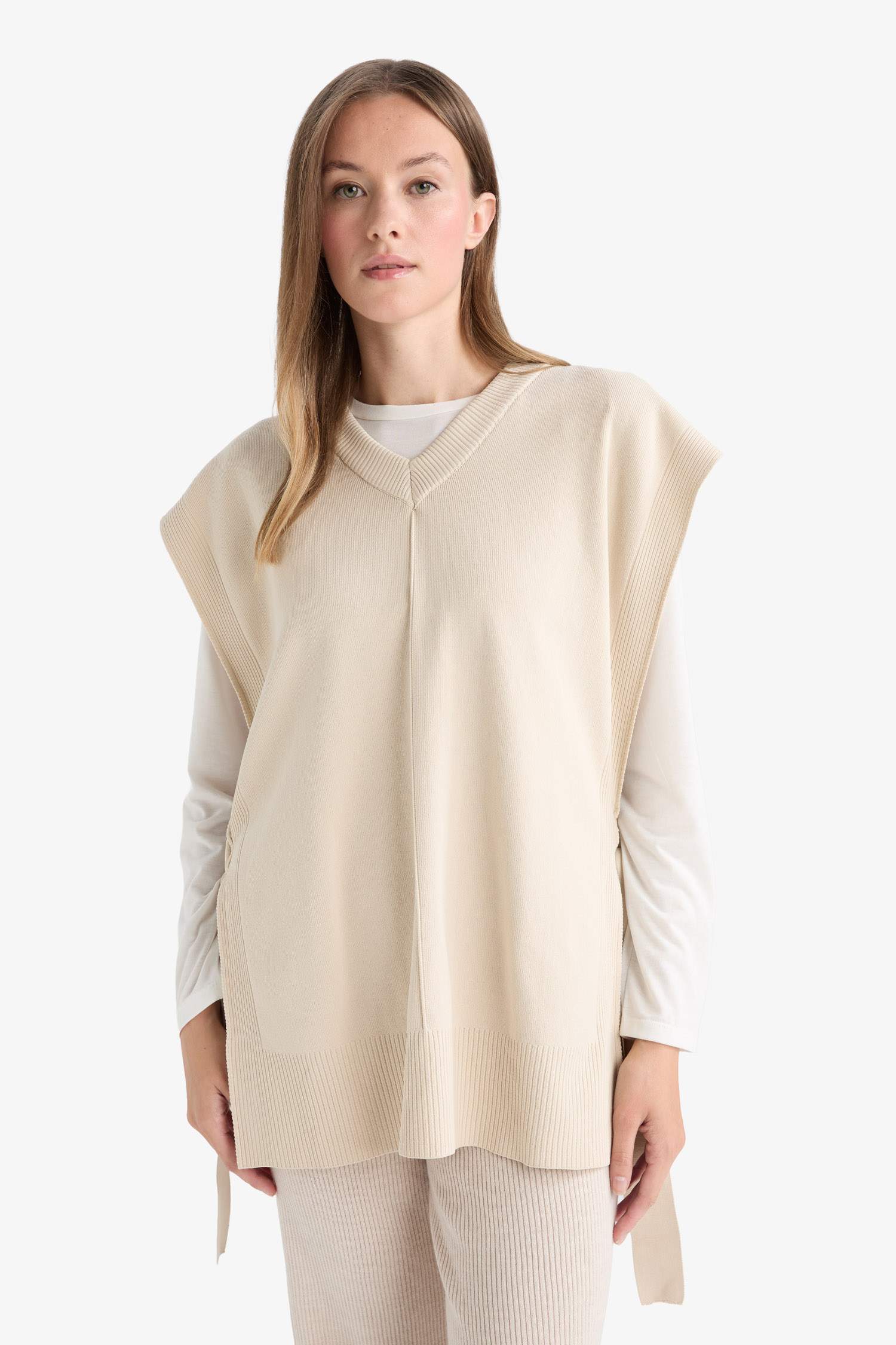 V Yaka Yandan Bağlamalı Triko Süveter