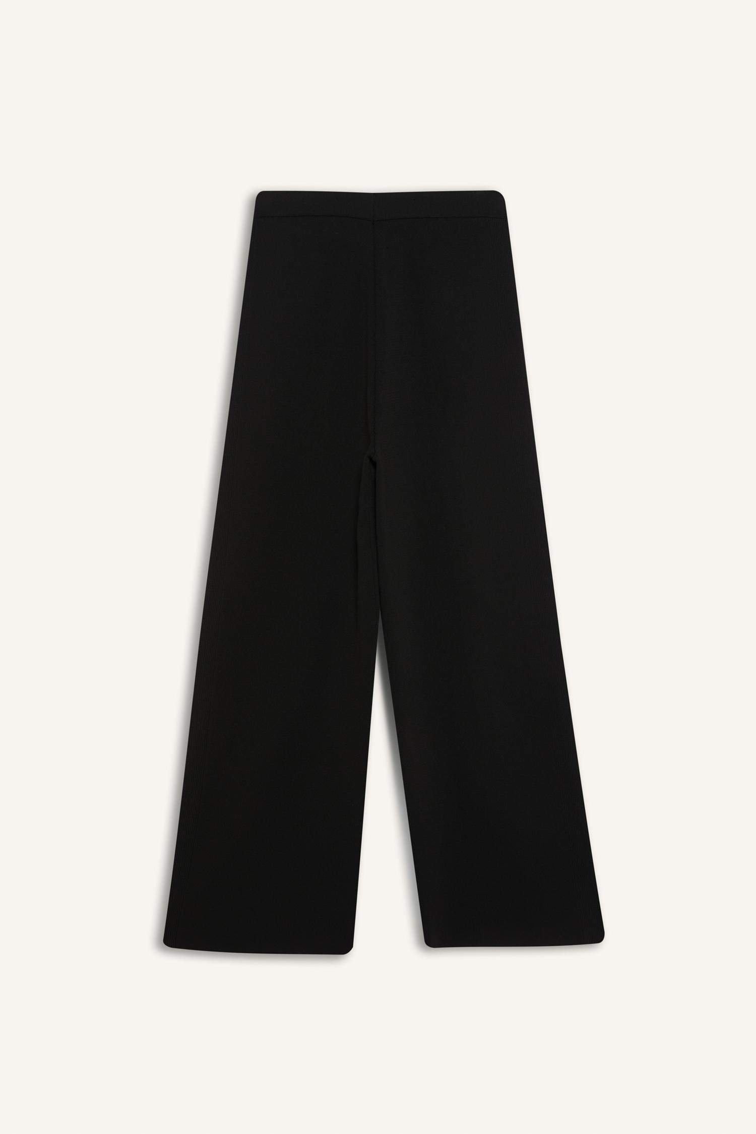 بنطلون تريكو وايد ليج برجل واسع