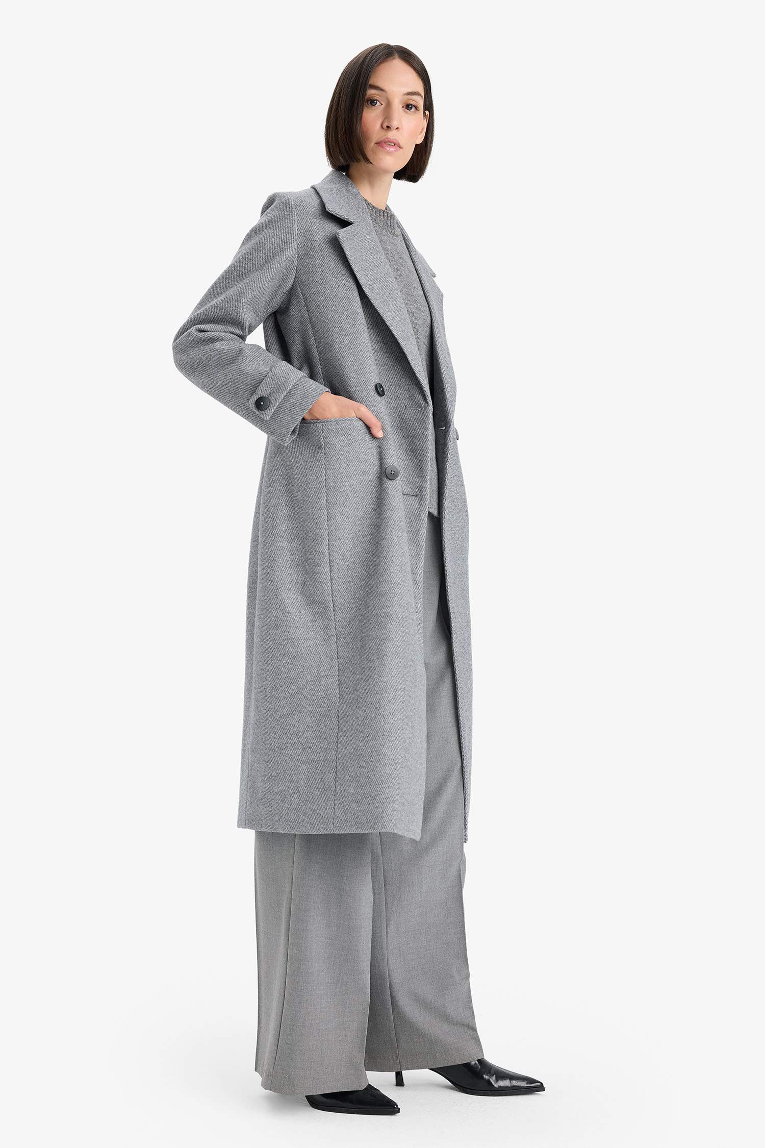 Regular Fit Düğmeli Kaşe Uzun Kaban