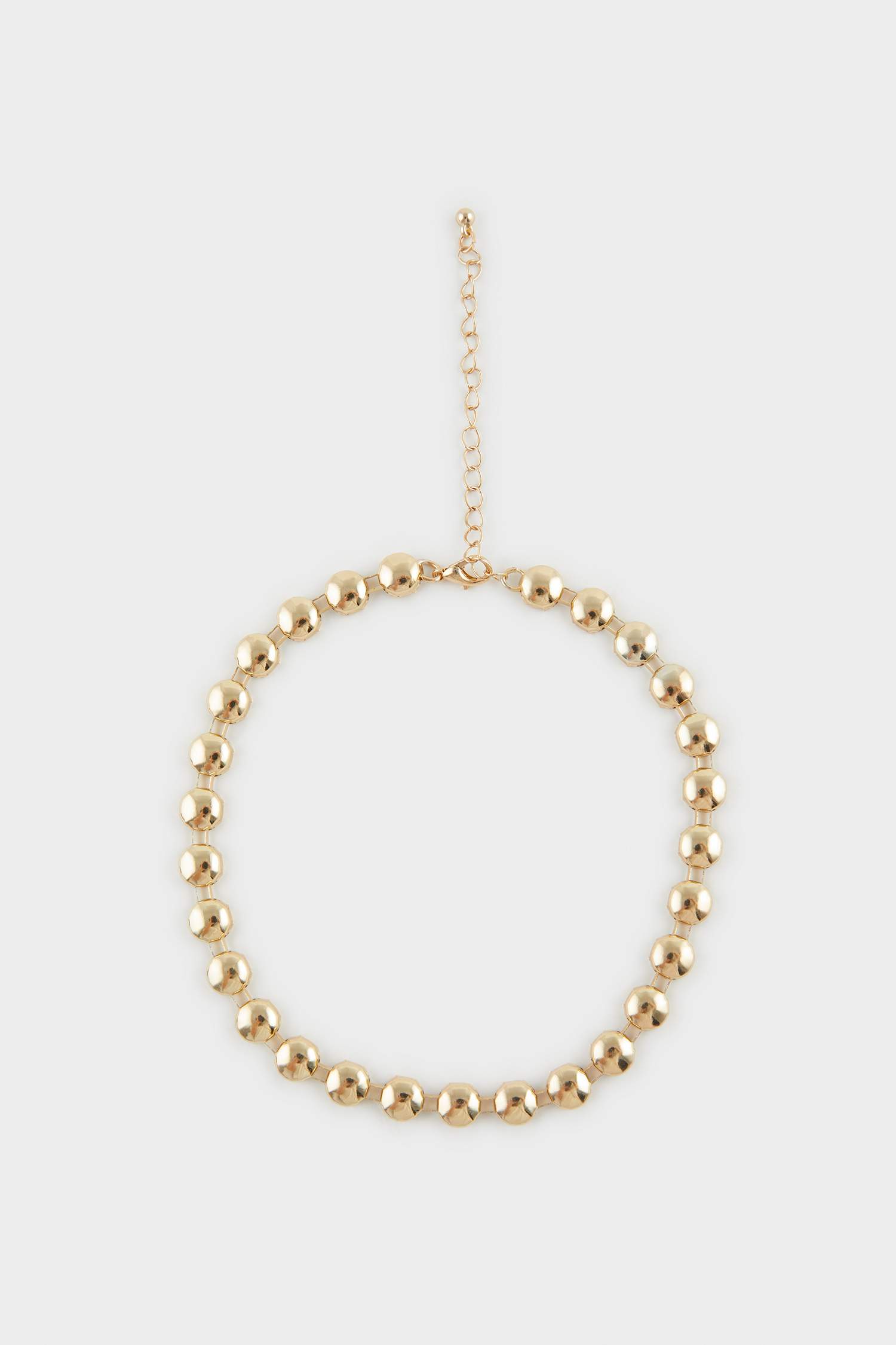 عقد ذهبي نسائي