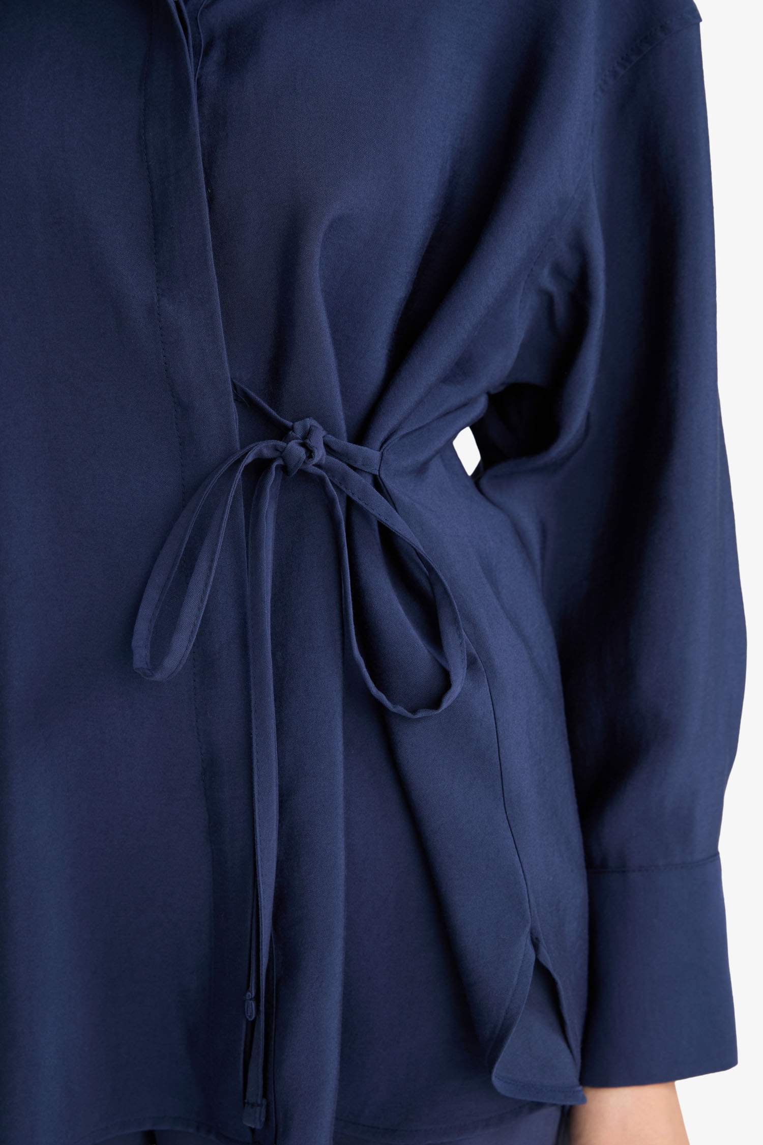 Relax Fit Modal Önden Bağlamalı Uzun Kollu Gömlek Tunik