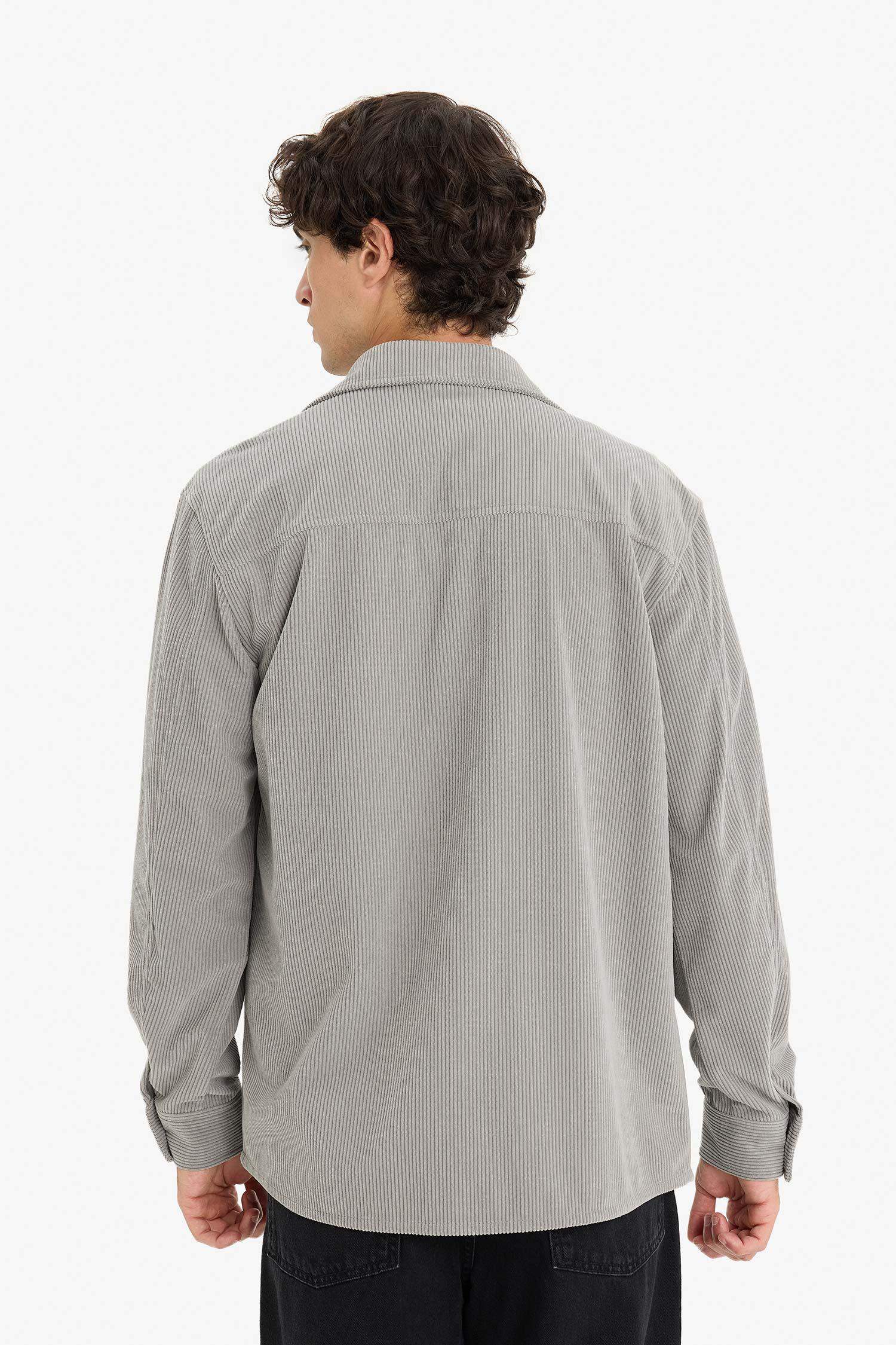 قميص مخملي كم طويل قصة عادية