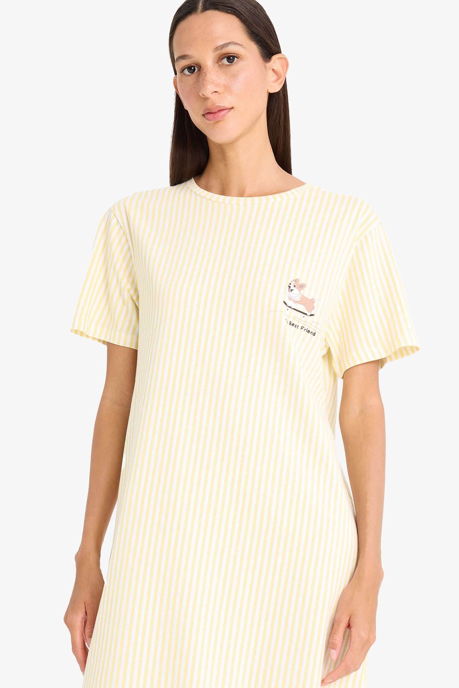 Regular Fit Bisiklet Yaka Baskılı Kısa Kollu Gecelik-Fall in Love 