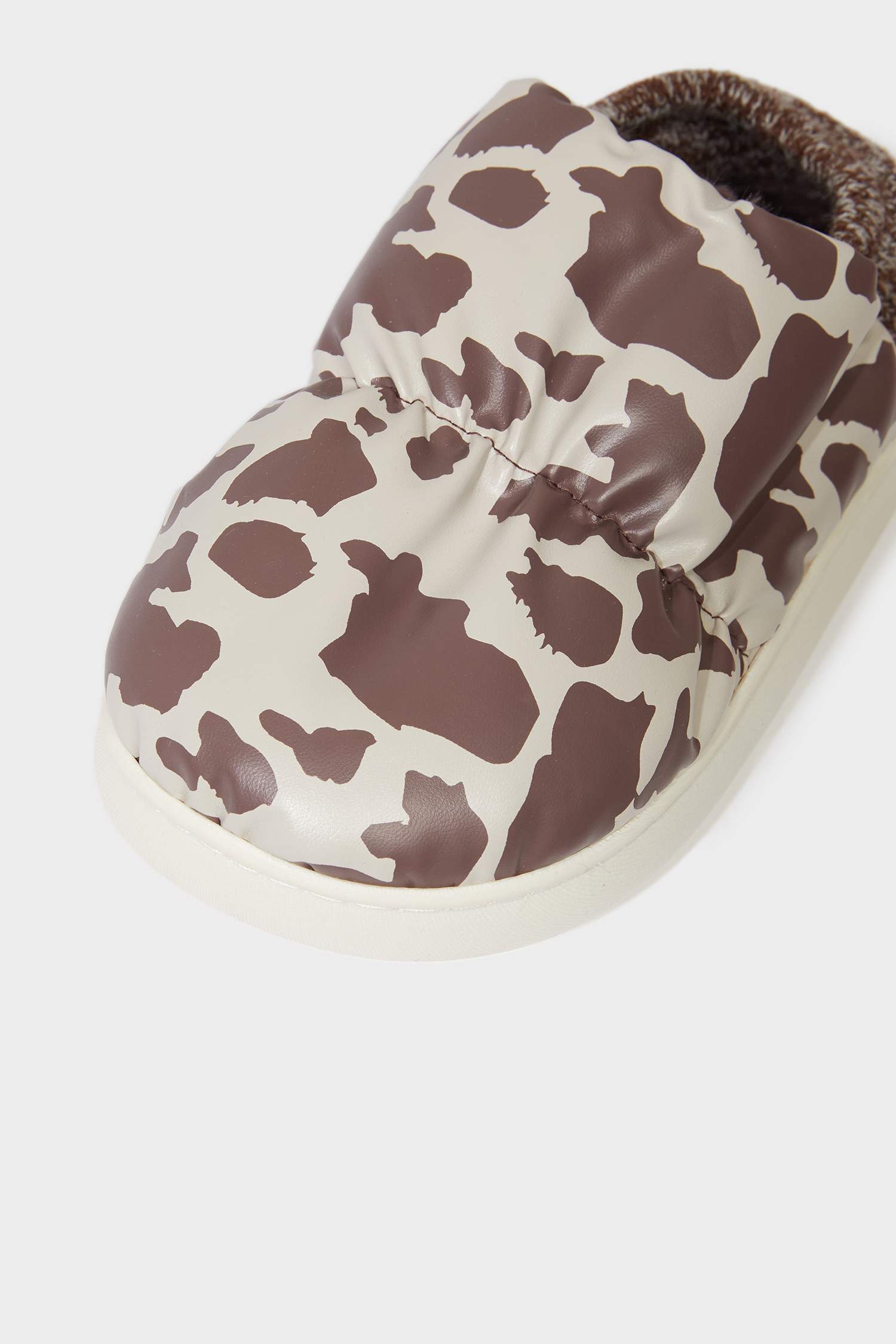 Kadın Desenli Düz Taban Panduf