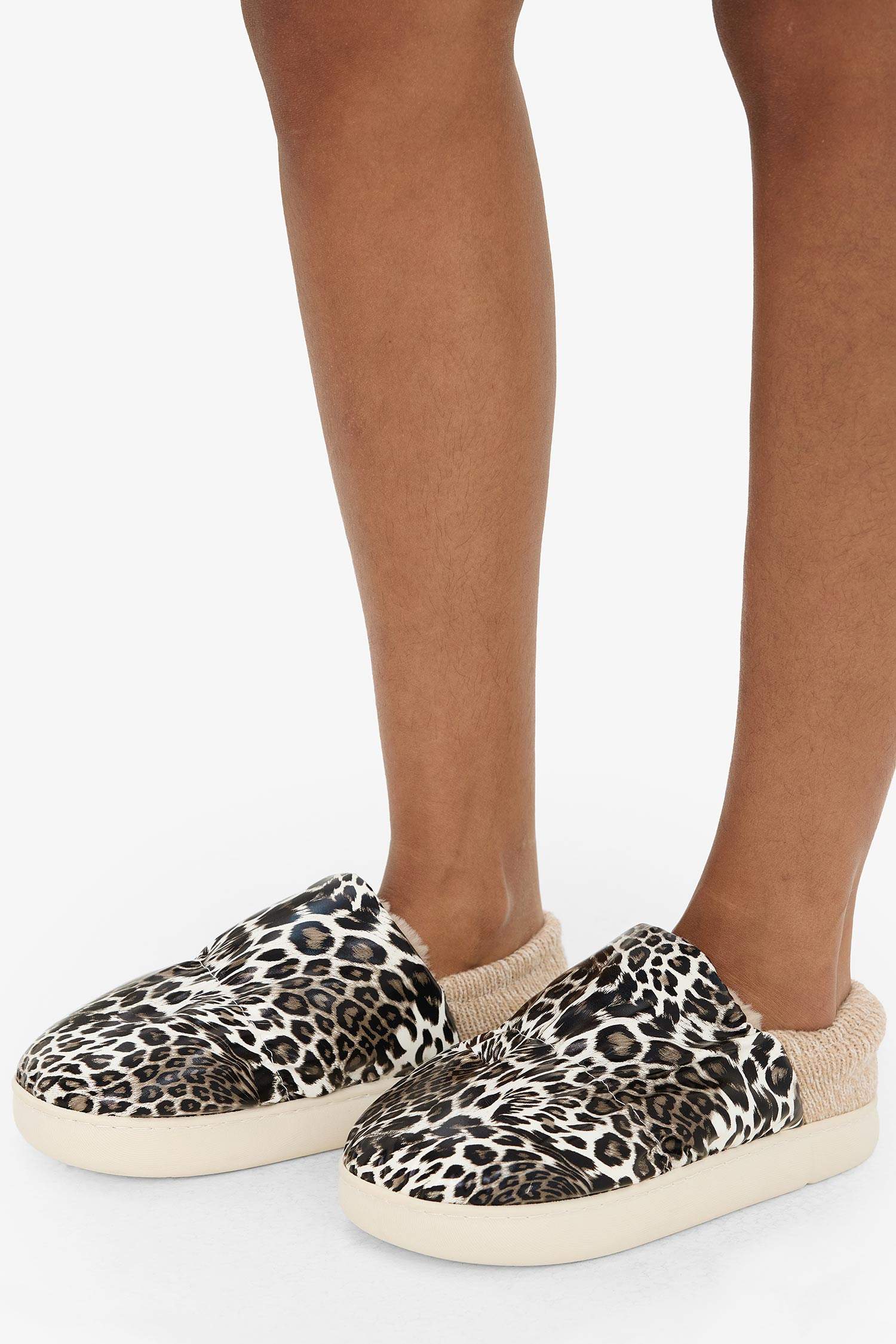 لكلوك شتوي حريمي بكعب مسطح