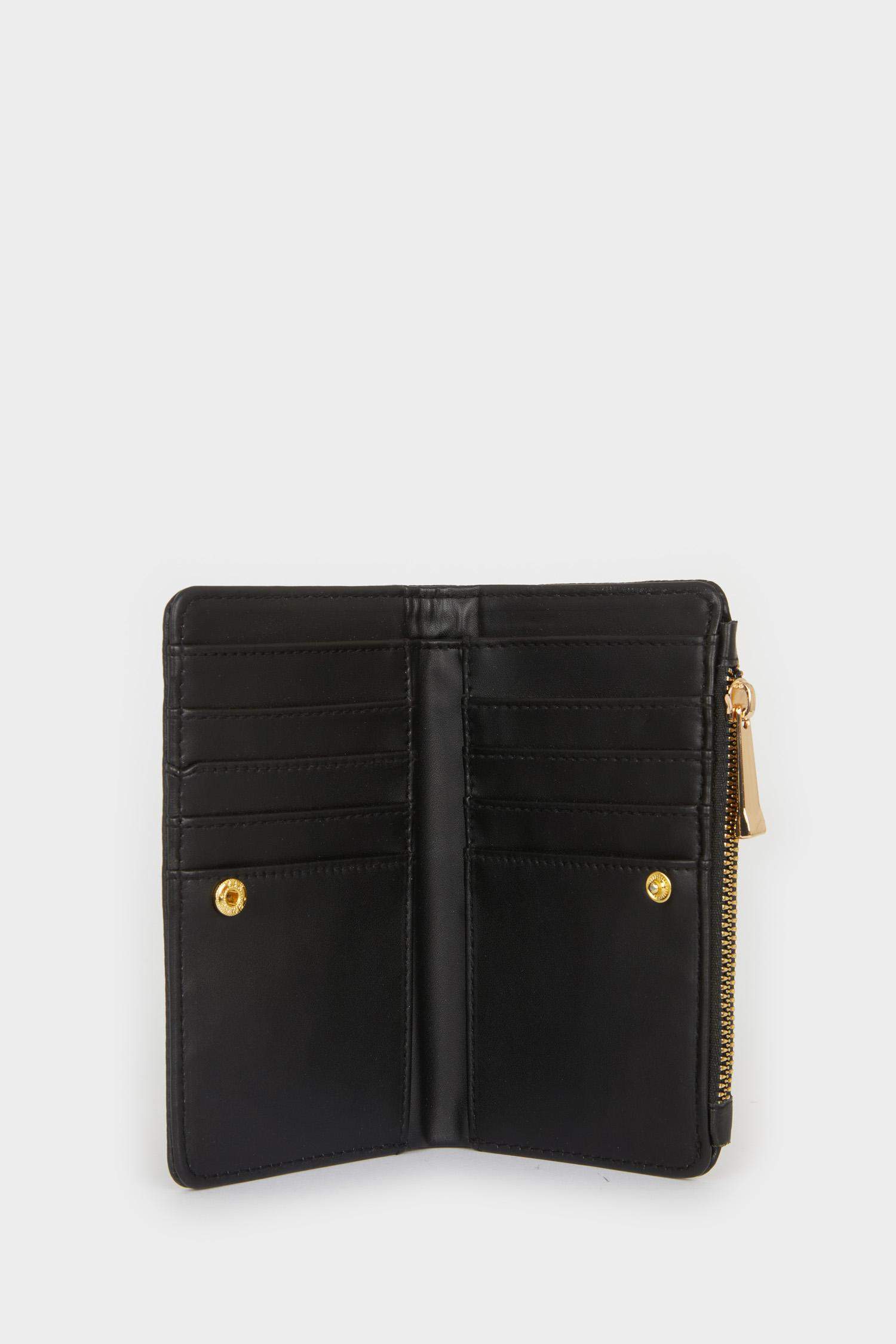 محفظة حريمي جلد صناعي بولي يوريثان