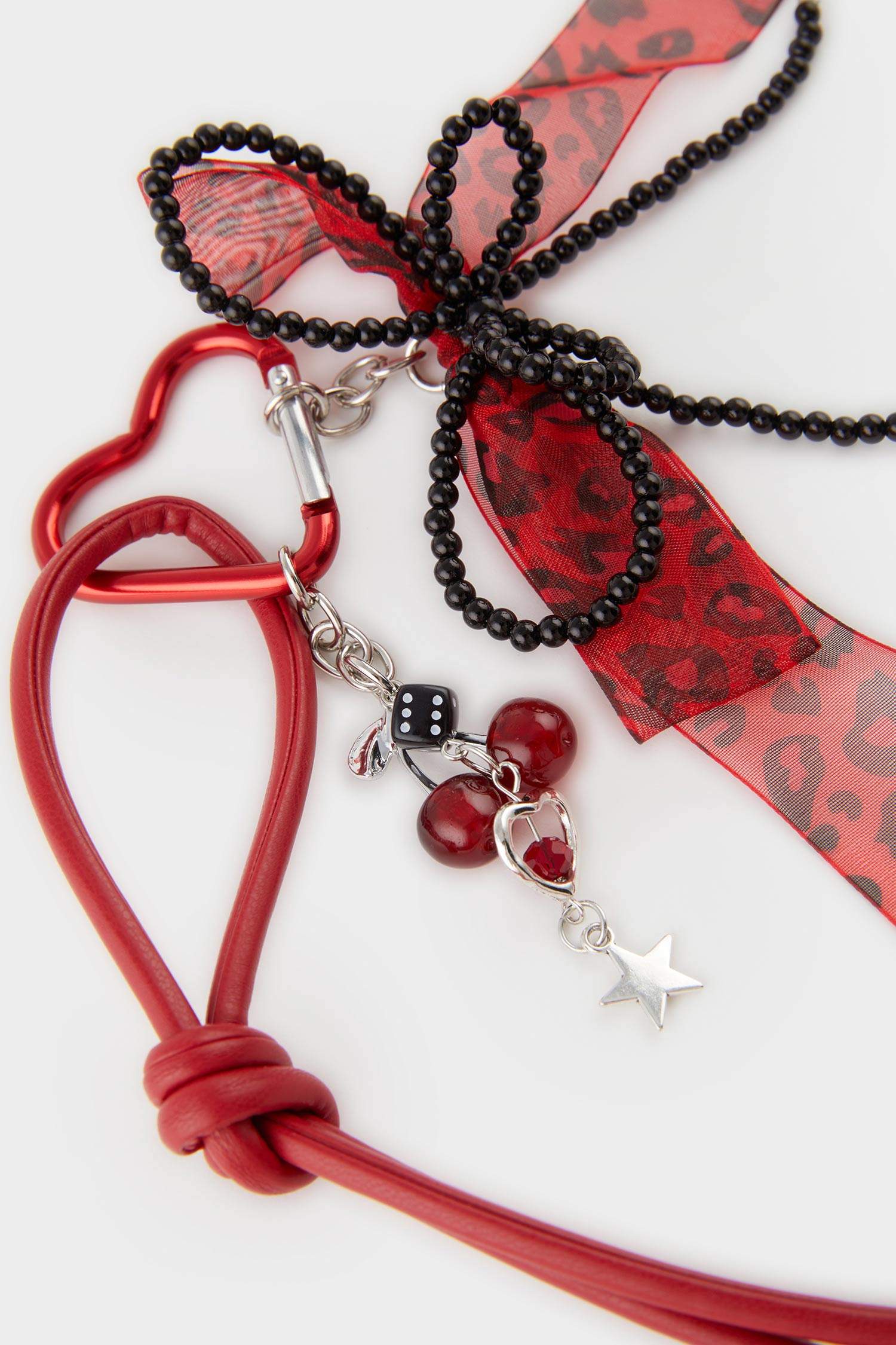Kadın Kırmızı İpli Charm Anahtarlık