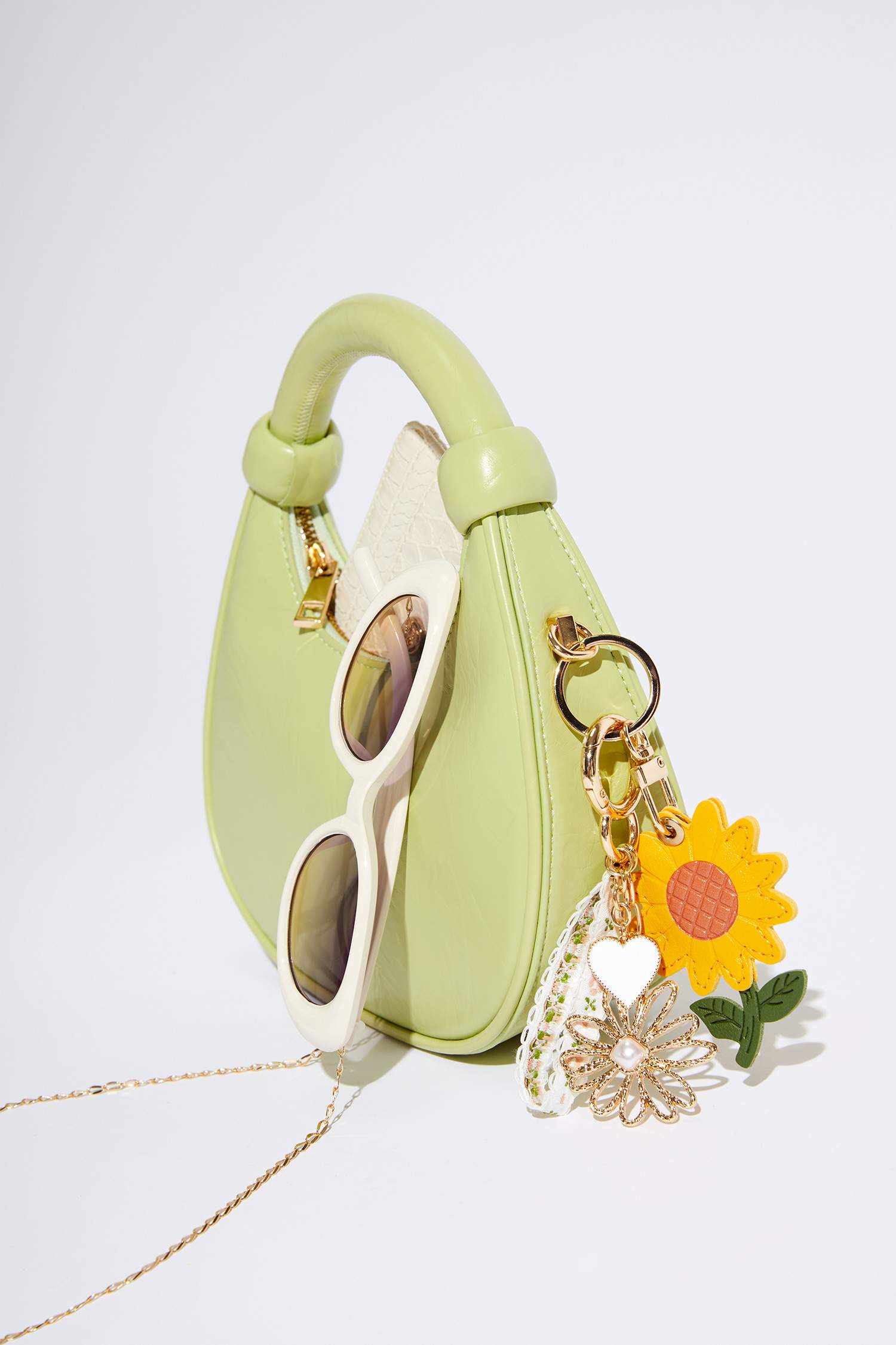 Porte-clés doré cœur fleuri charms pour femme