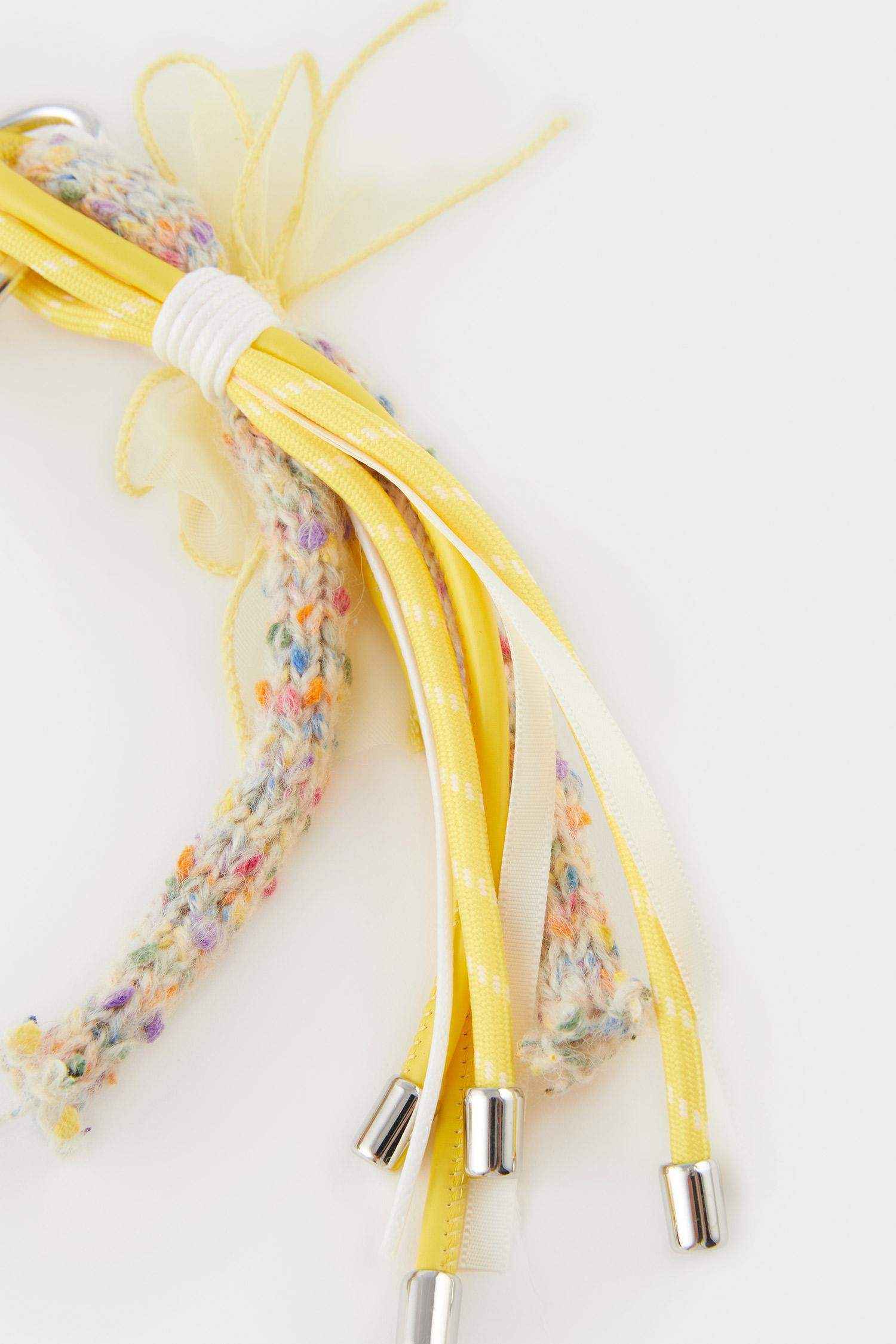 Kadın Sarı Çiçek Detaylı İpli Charm Anahtarlık