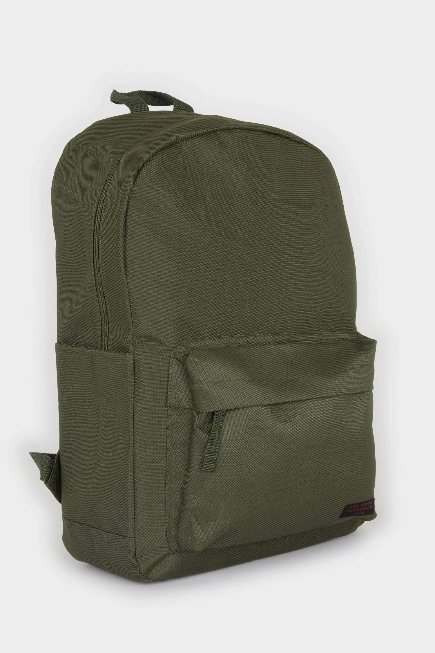 شنطة ظهر مدرسه للجنسين