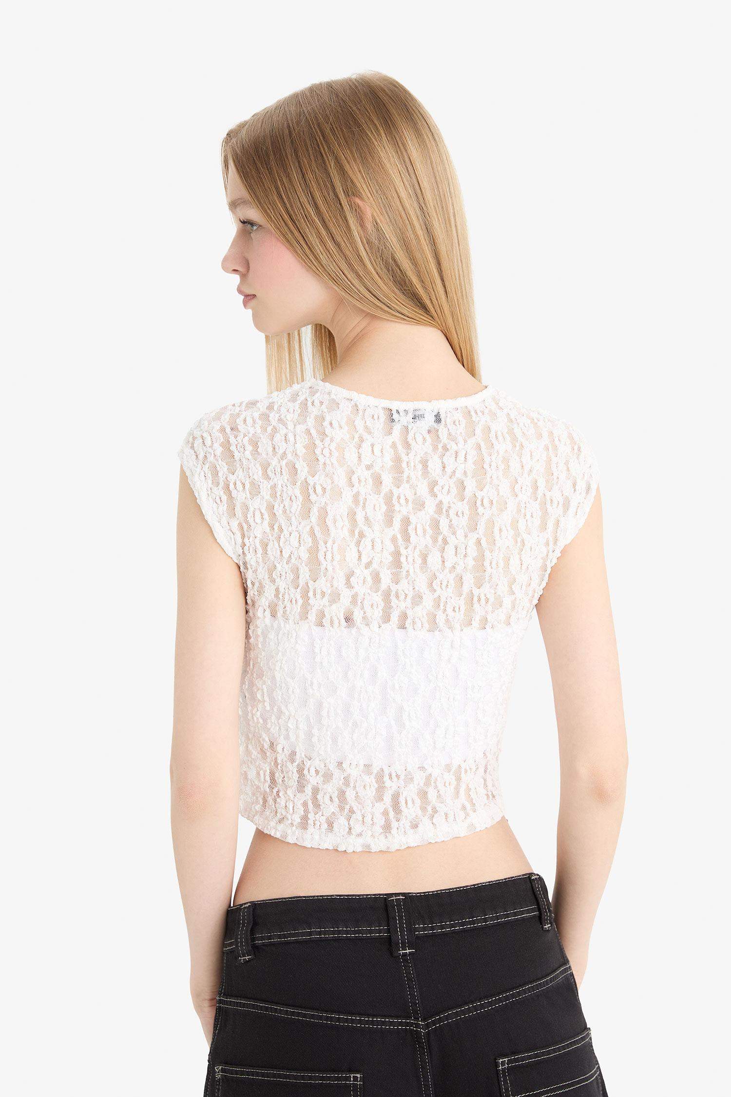 Coool Fitted Crop Dantel Kısa Kollu Beyaz Bluz