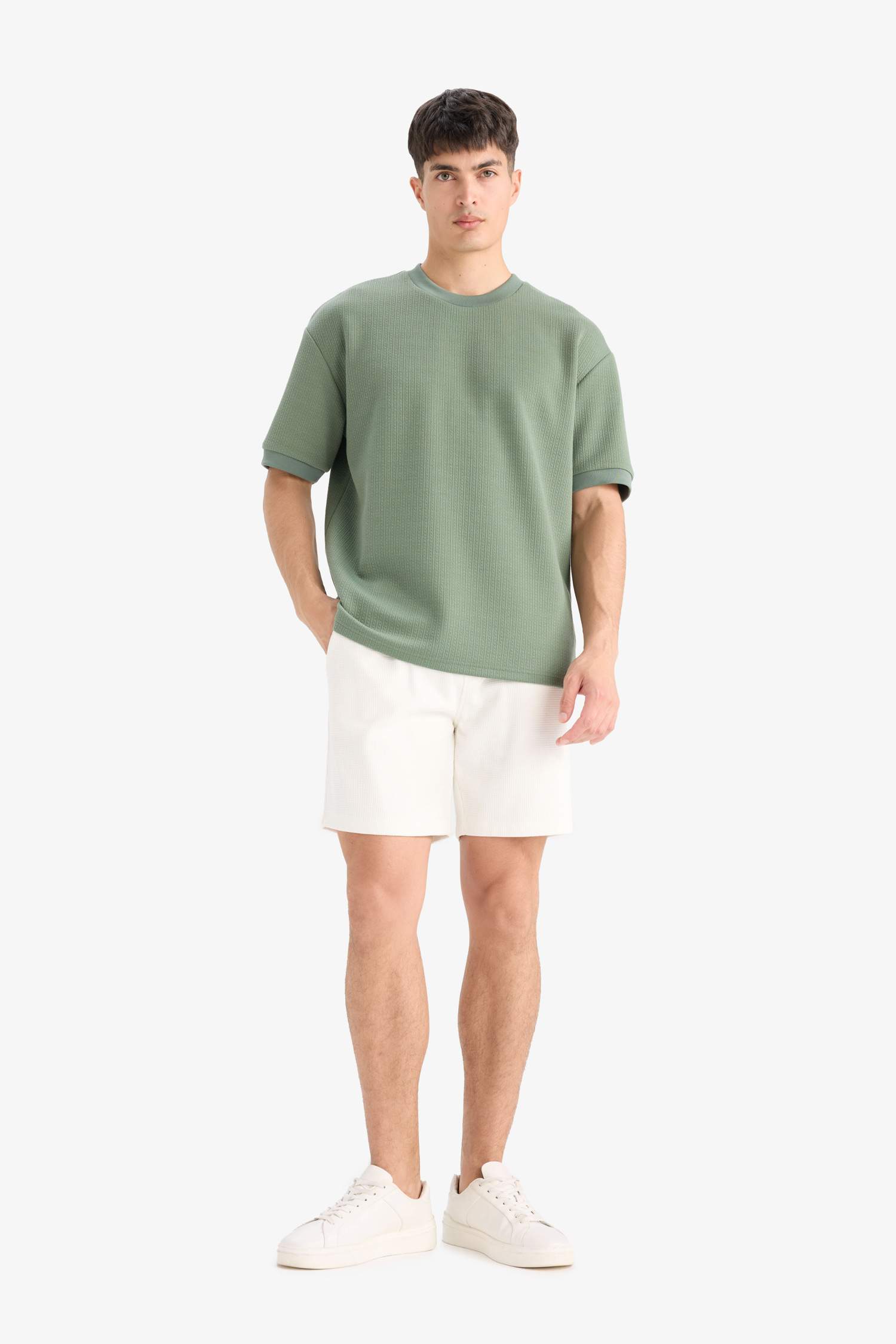 Oversize Fit Crew Neck Short Sleeve T-Shirt