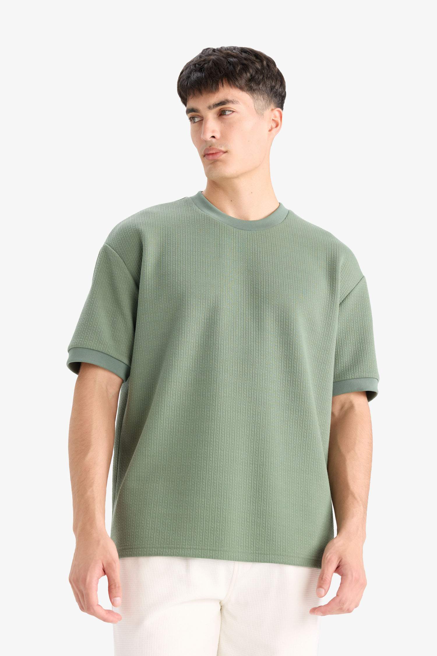 Oversize Fit Crew Neck Short Sleeve T-Shirt