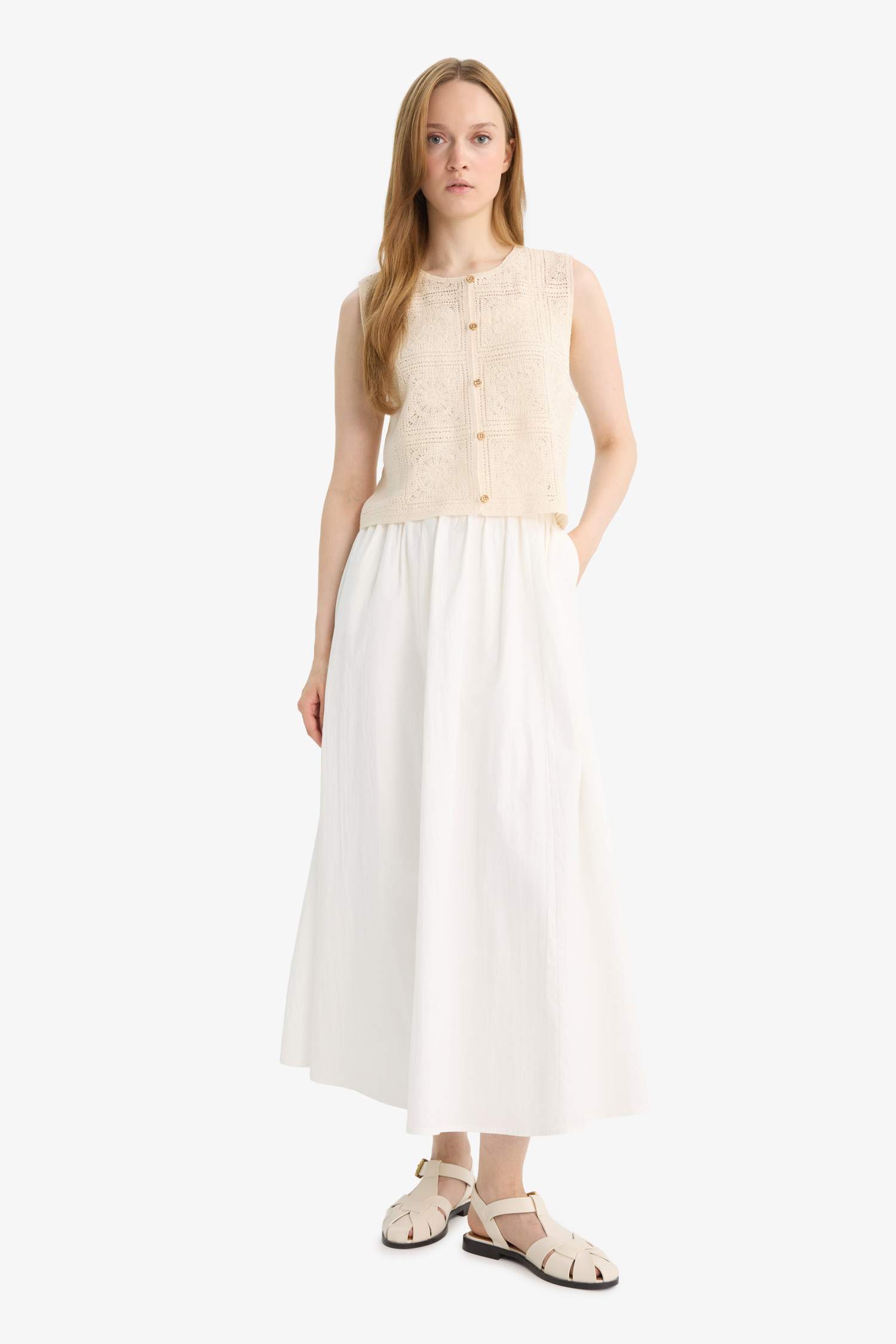 Boxy Fit Crew Neck Lace Vest