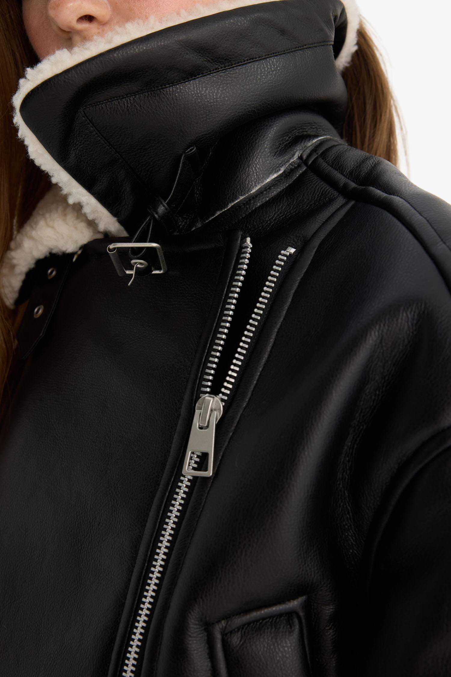 Oversize Fit Faux Fur Lined Zippered Jacket