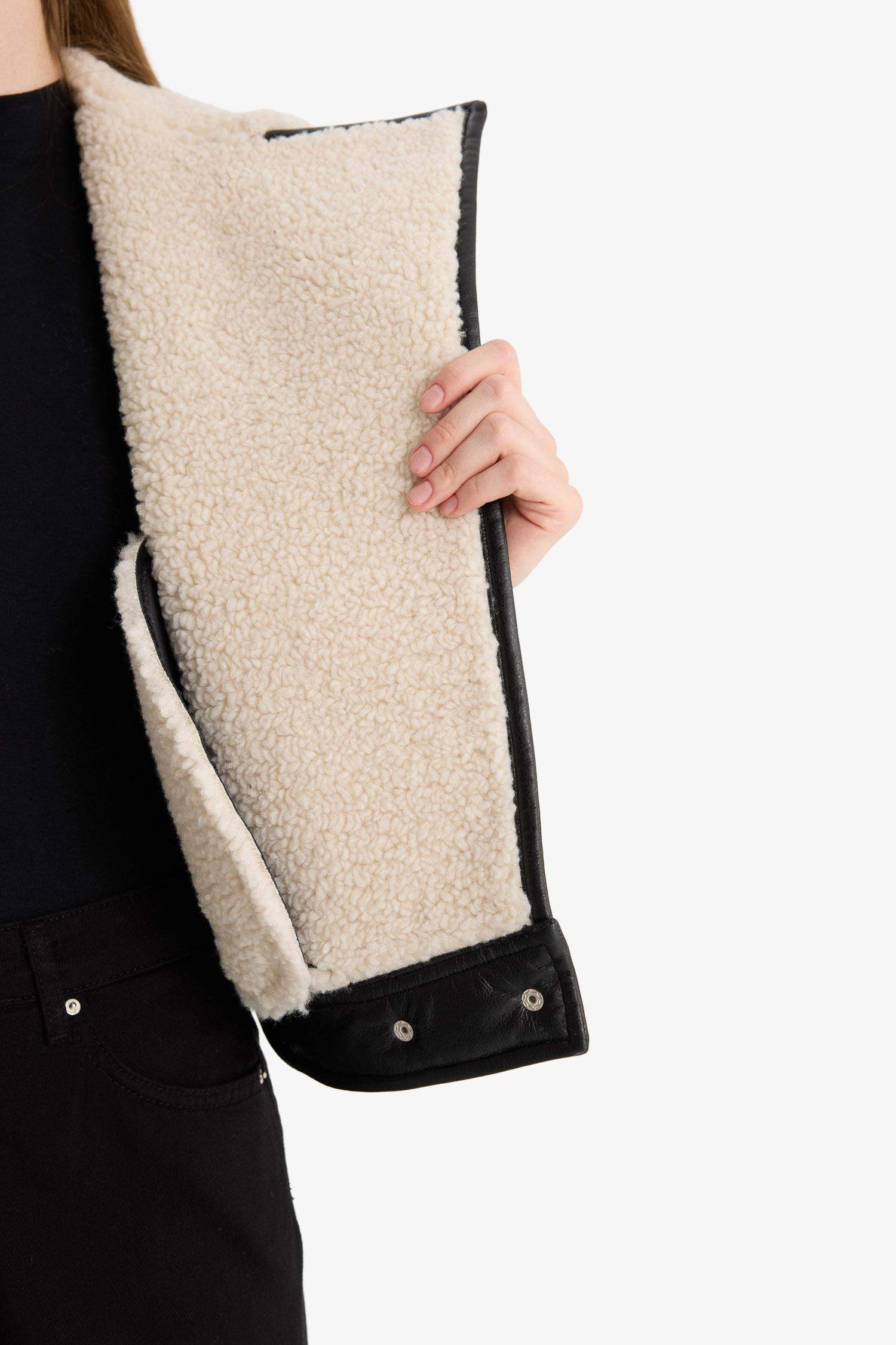 Oversize Fit Faux Fur Lined Zippered Jacket