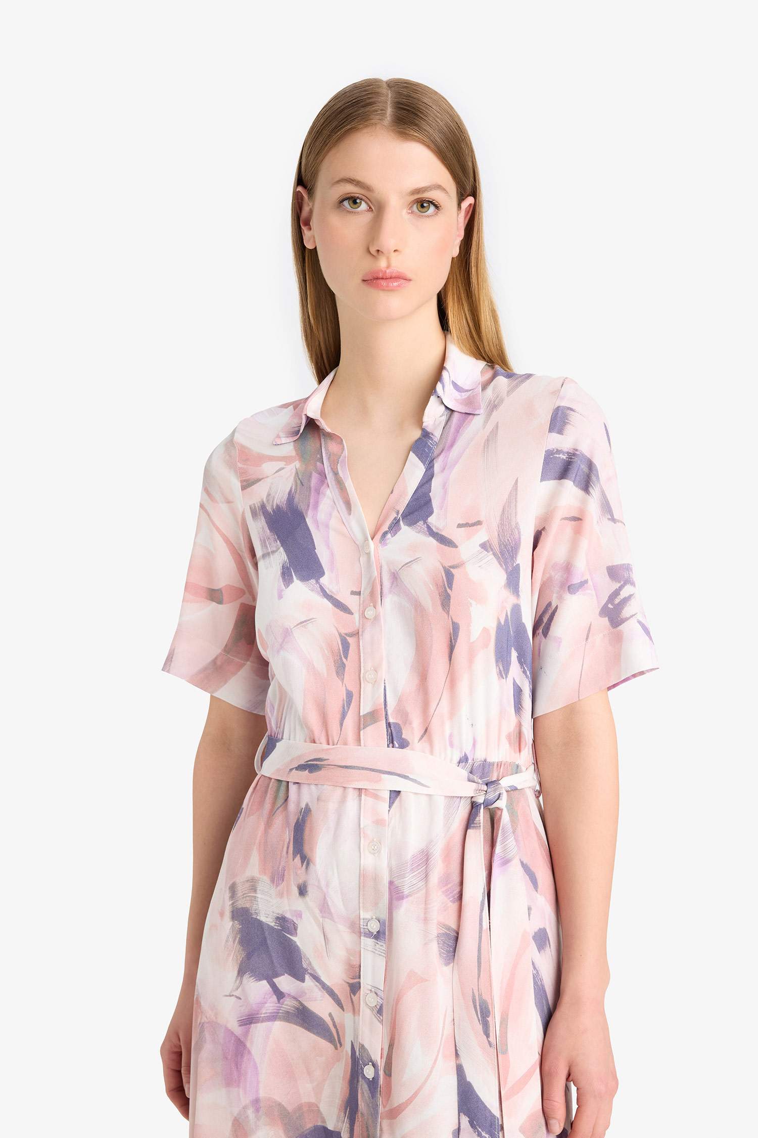 فستان ميدي تاي داي نص كم بحزام وياقة قميص