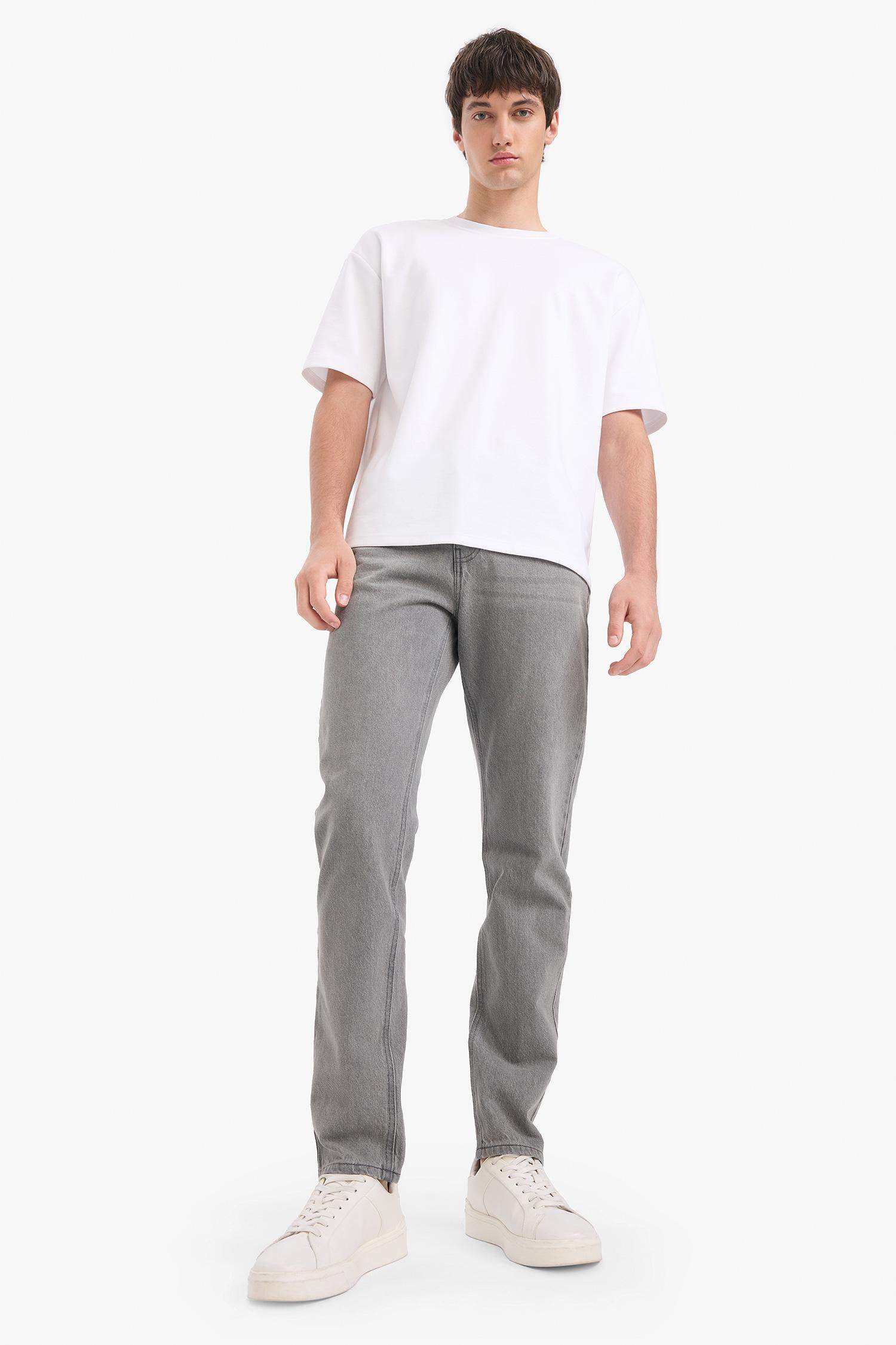 سروال جينز قصة عادي منتظم برجل عادي