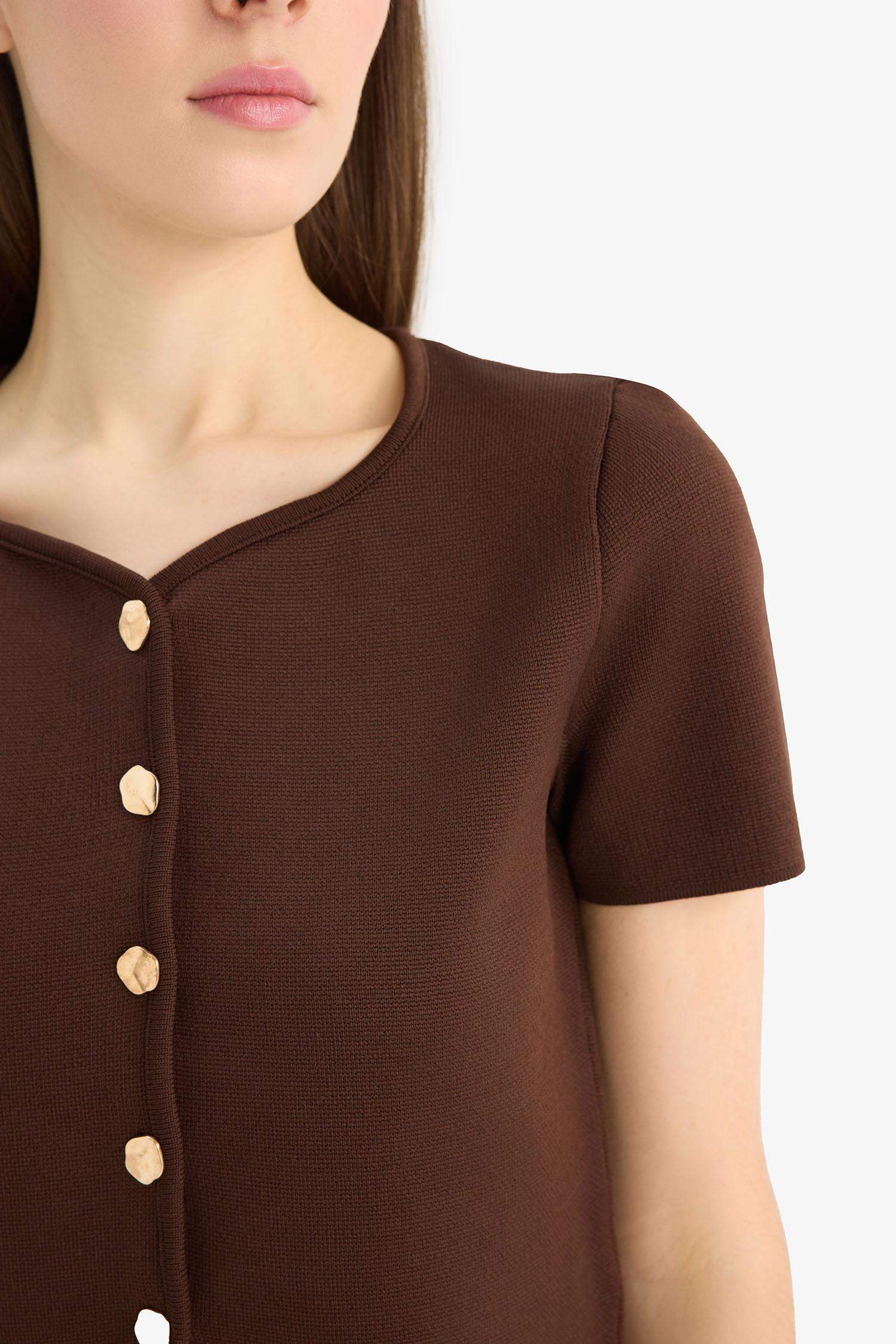 Fitted Bisiklet Yaka Düğmeli Kısa Kollu Triko Hırka